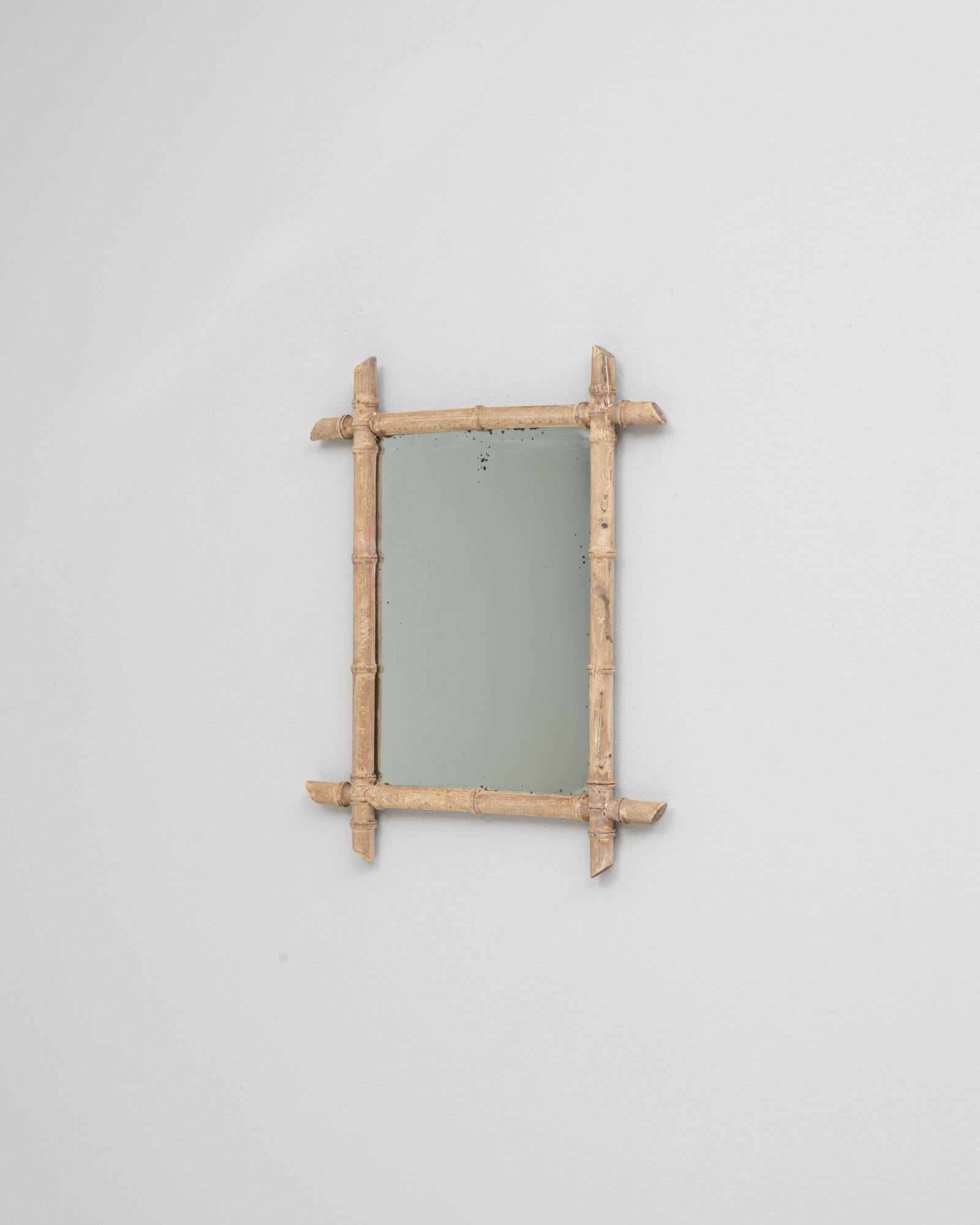 Espejo francés de bambú sintético de 1900 en venta 2