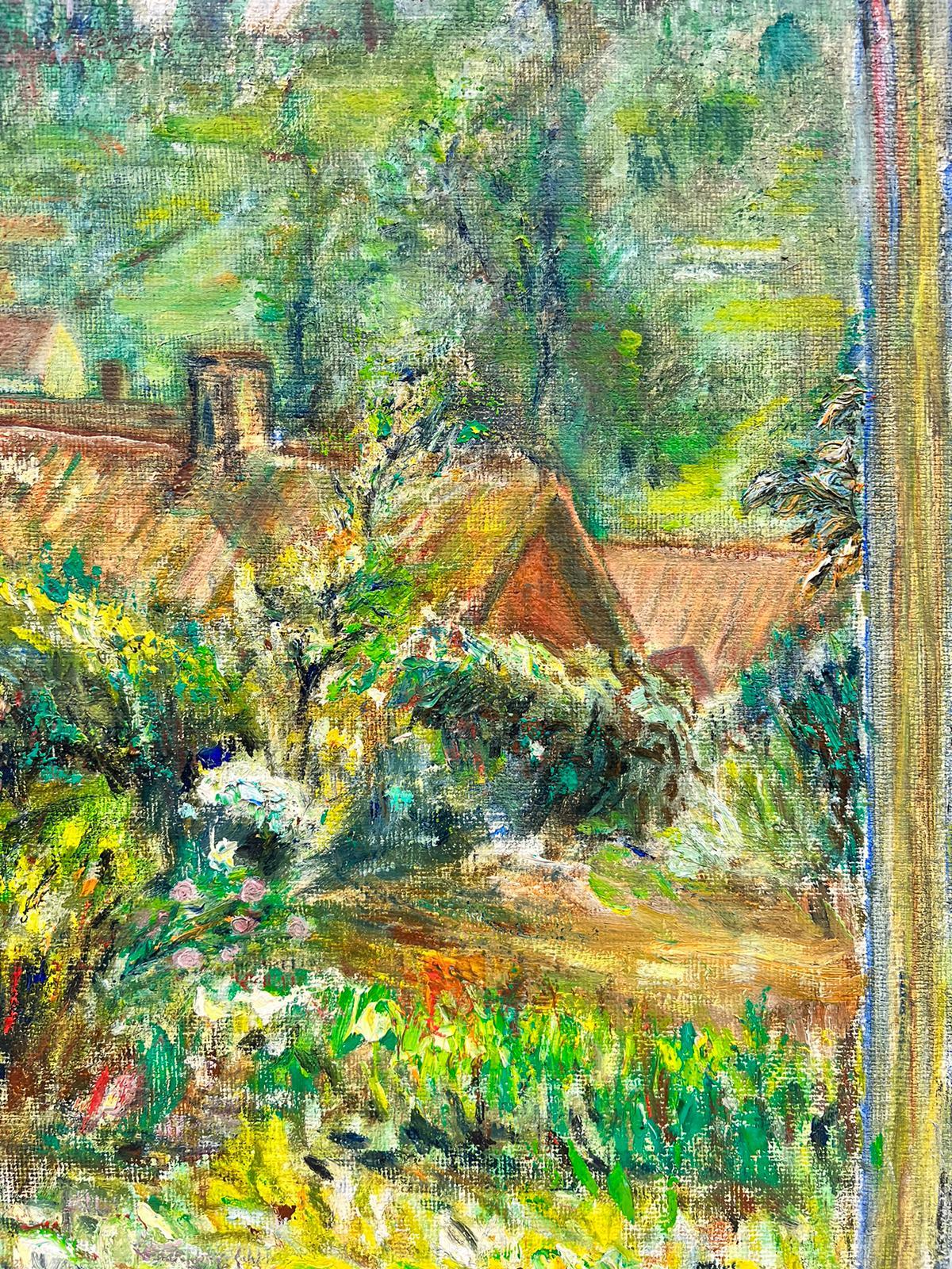 Tableau impressionniste français rêveur d'une fenêtre sur un paysage de jardin vert - Painting de 1900's French Impressionist