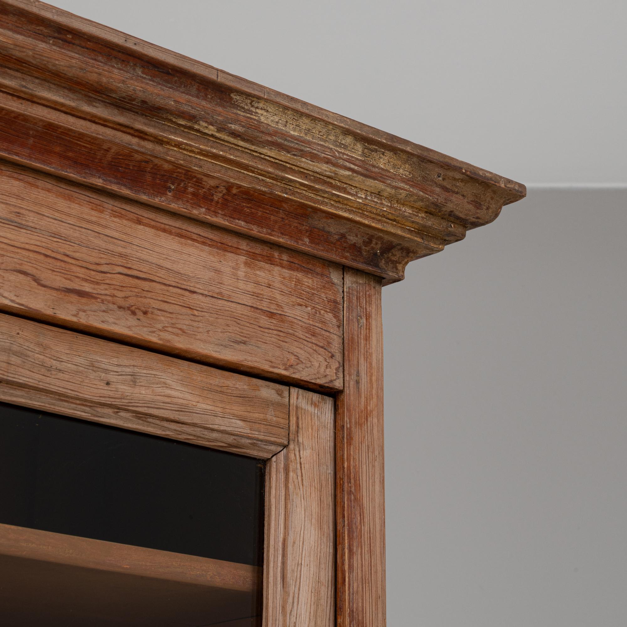 Vetrina industriale francese del 1900 in legno su base metallica in vendita 6