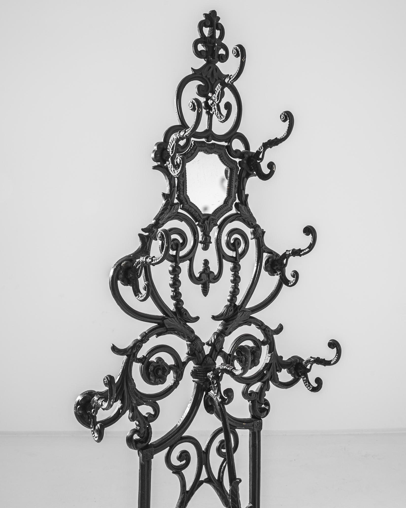 1900s French Iron Rack In Good Condition For Sale In High Point, NC