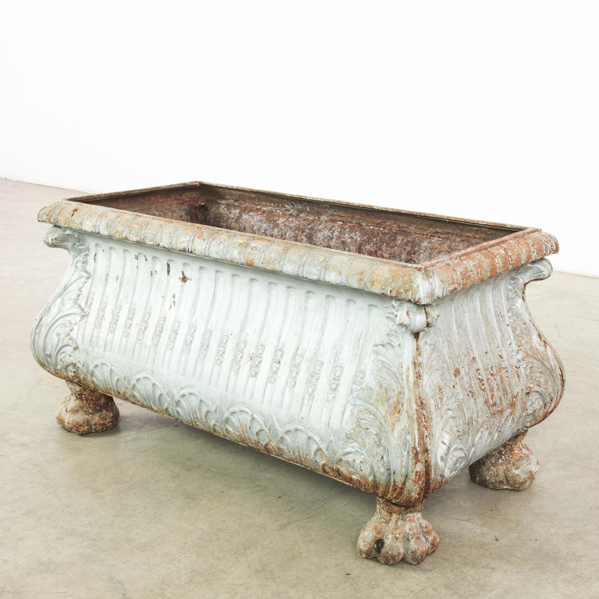 1900s French Large Metal Planter For Sale 1