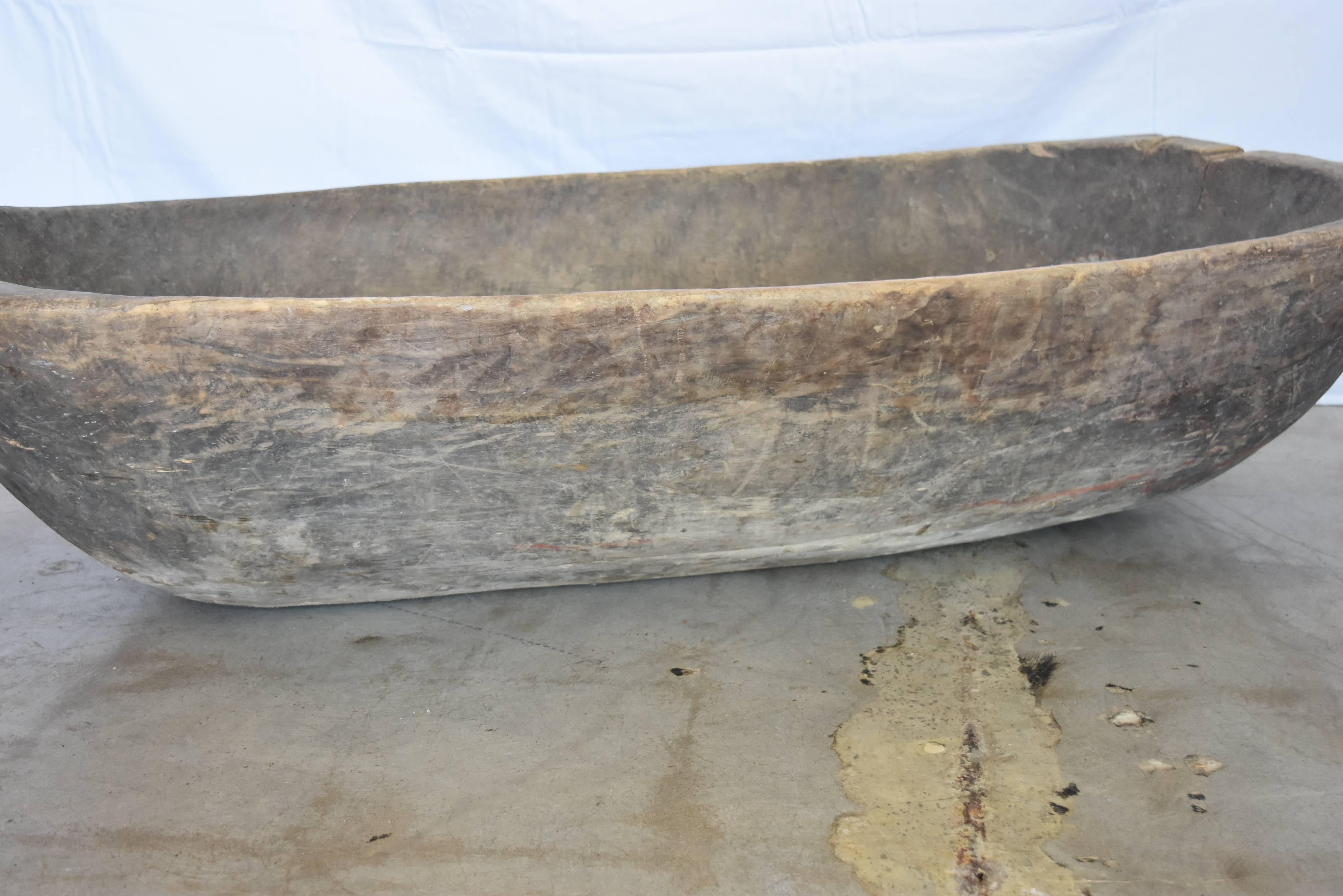 1900s French Large Wooden Trough with Zinc Repair and Handles For Sale 2