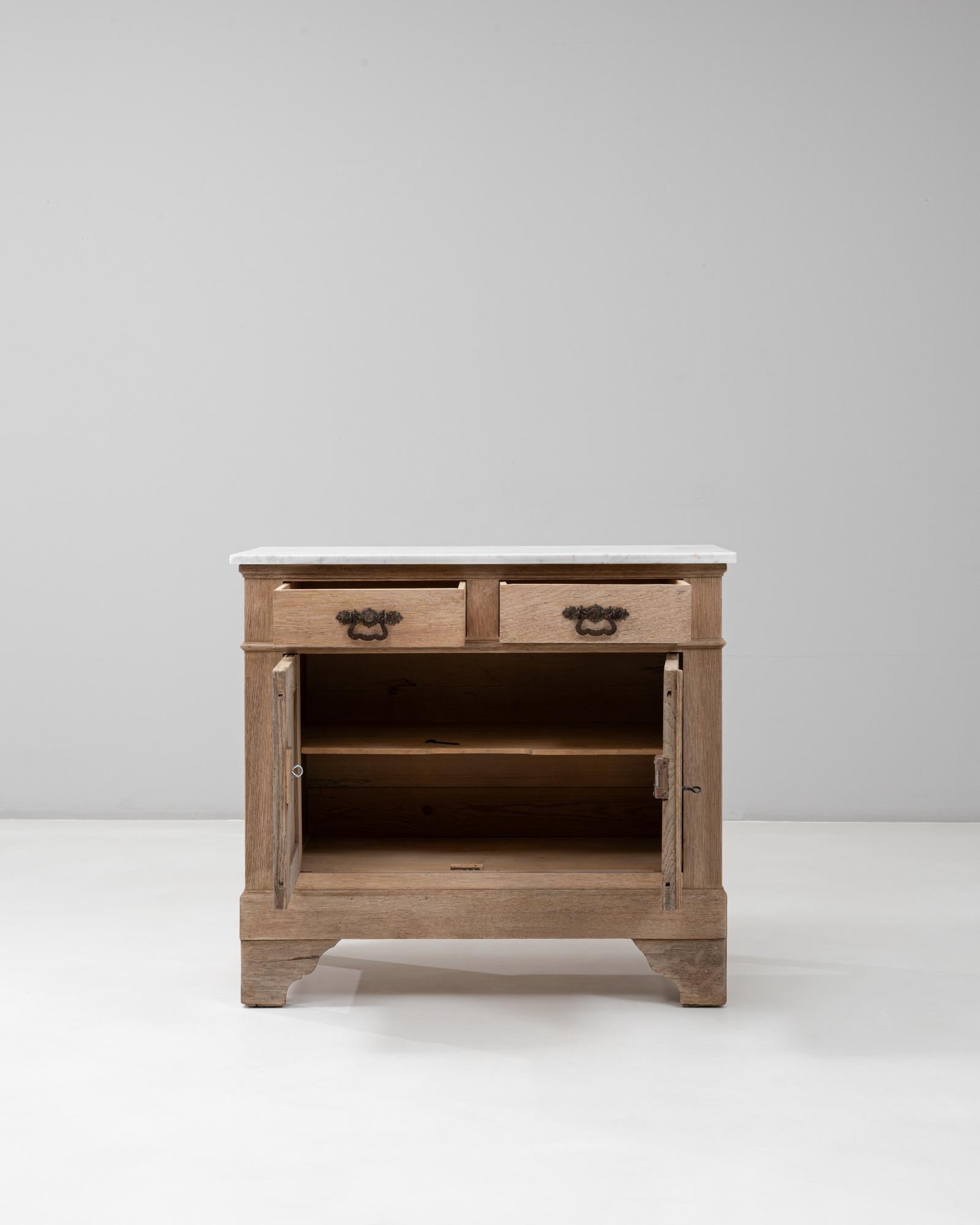 1900s French Louis Philippe Oak Buffet With Marble Top In Good Condition For Sale In High Point, NC