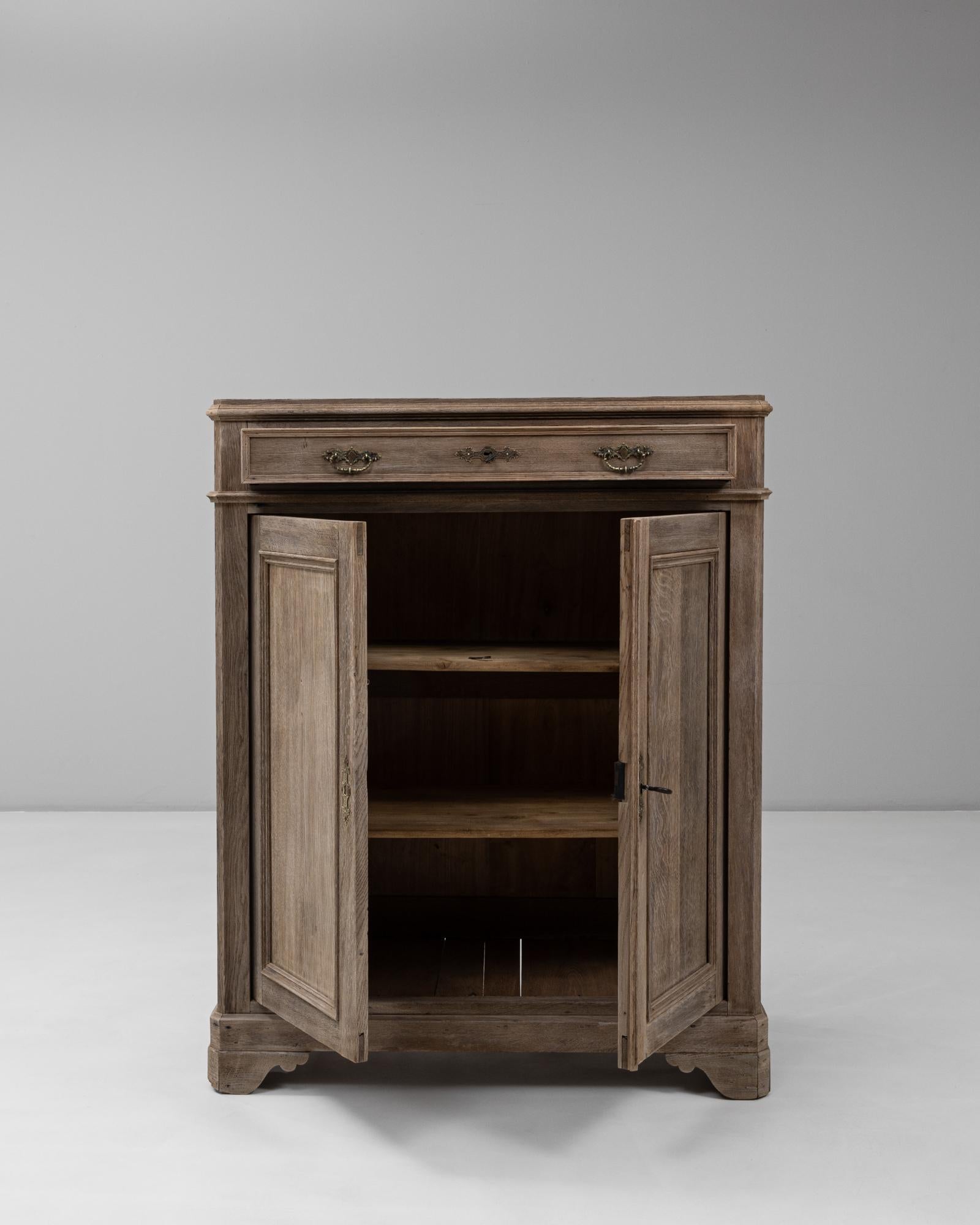 1900s French Louis Philippe Style Oak Buffet For Sale 1