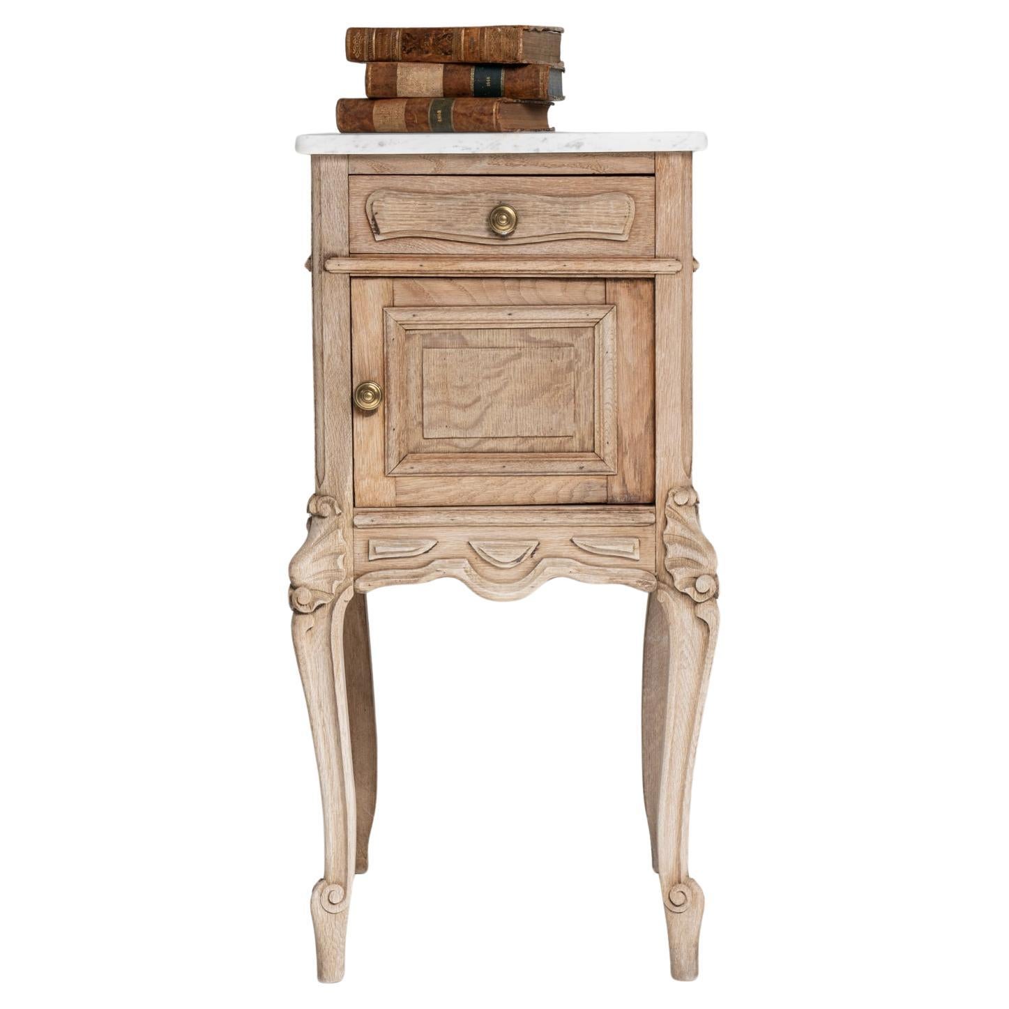 Table de chevet 1900 de style Louis XV avec plateau en marbre