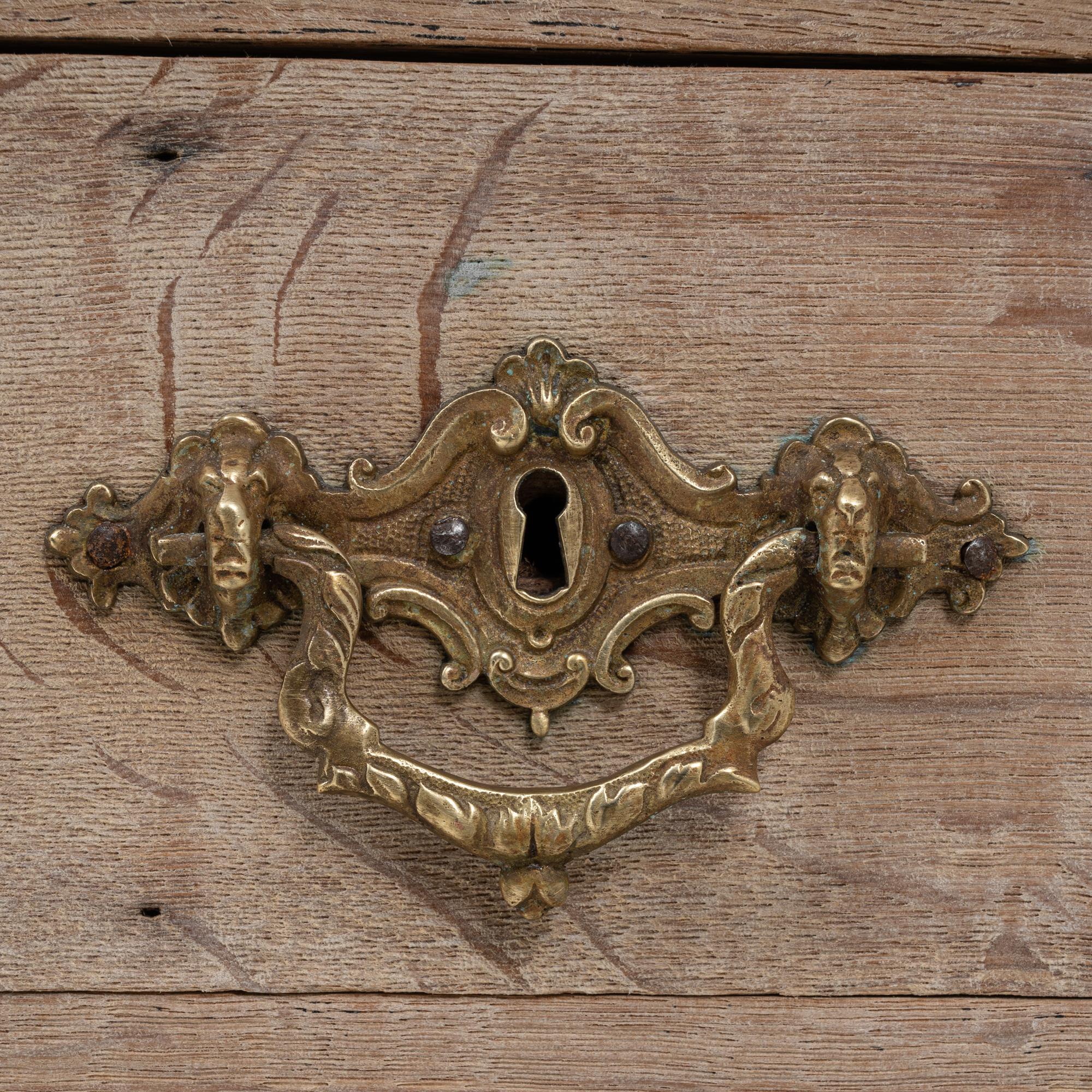 1900s French Louis XVI Oak Chest of Drawers For Sale 7