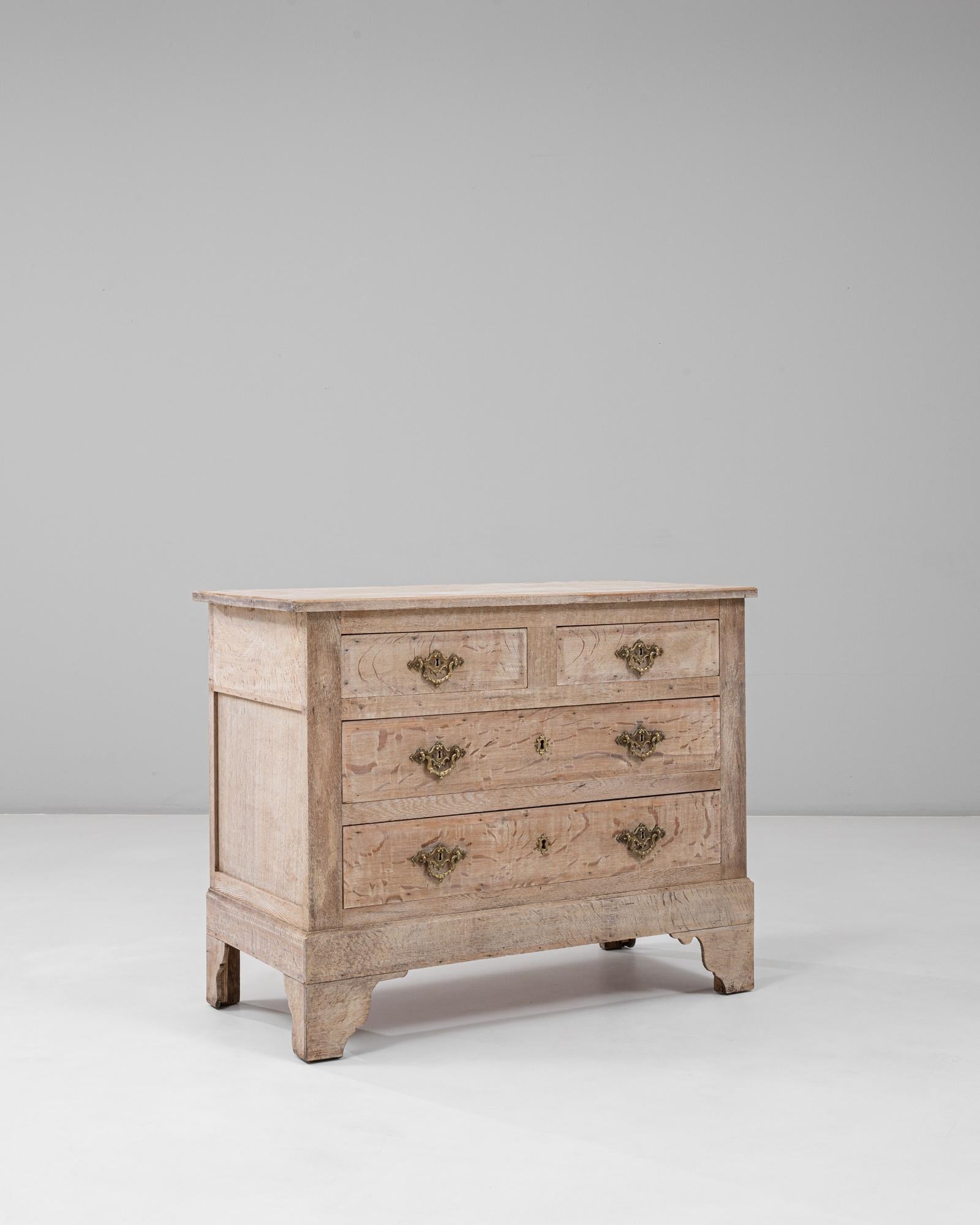 1900s French Louis XVI Oak Chest of Drawers For Sale 1