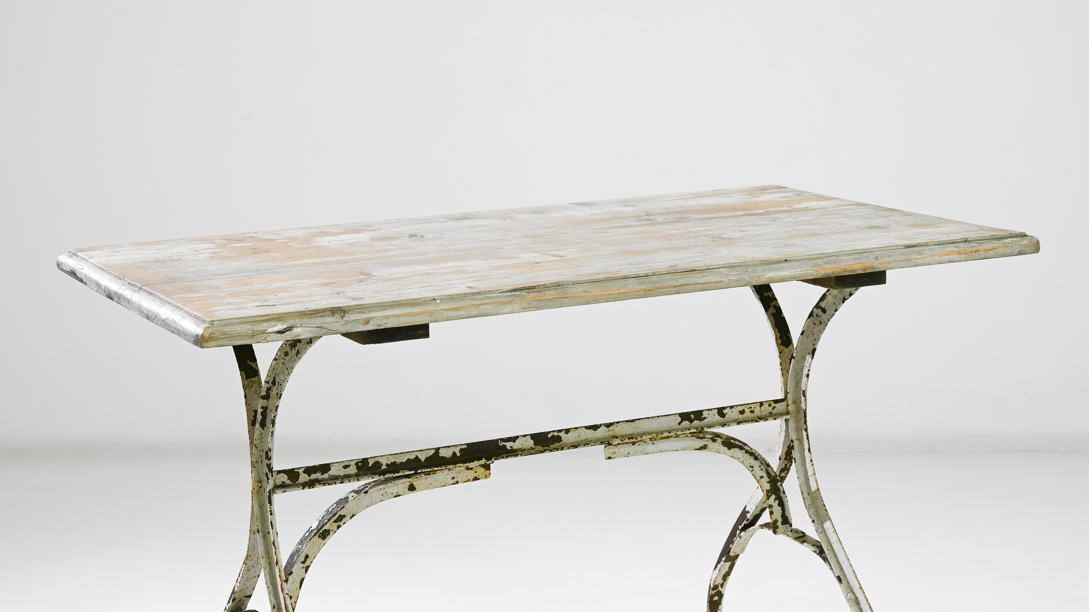 1900s French Metal Bistro Table 2