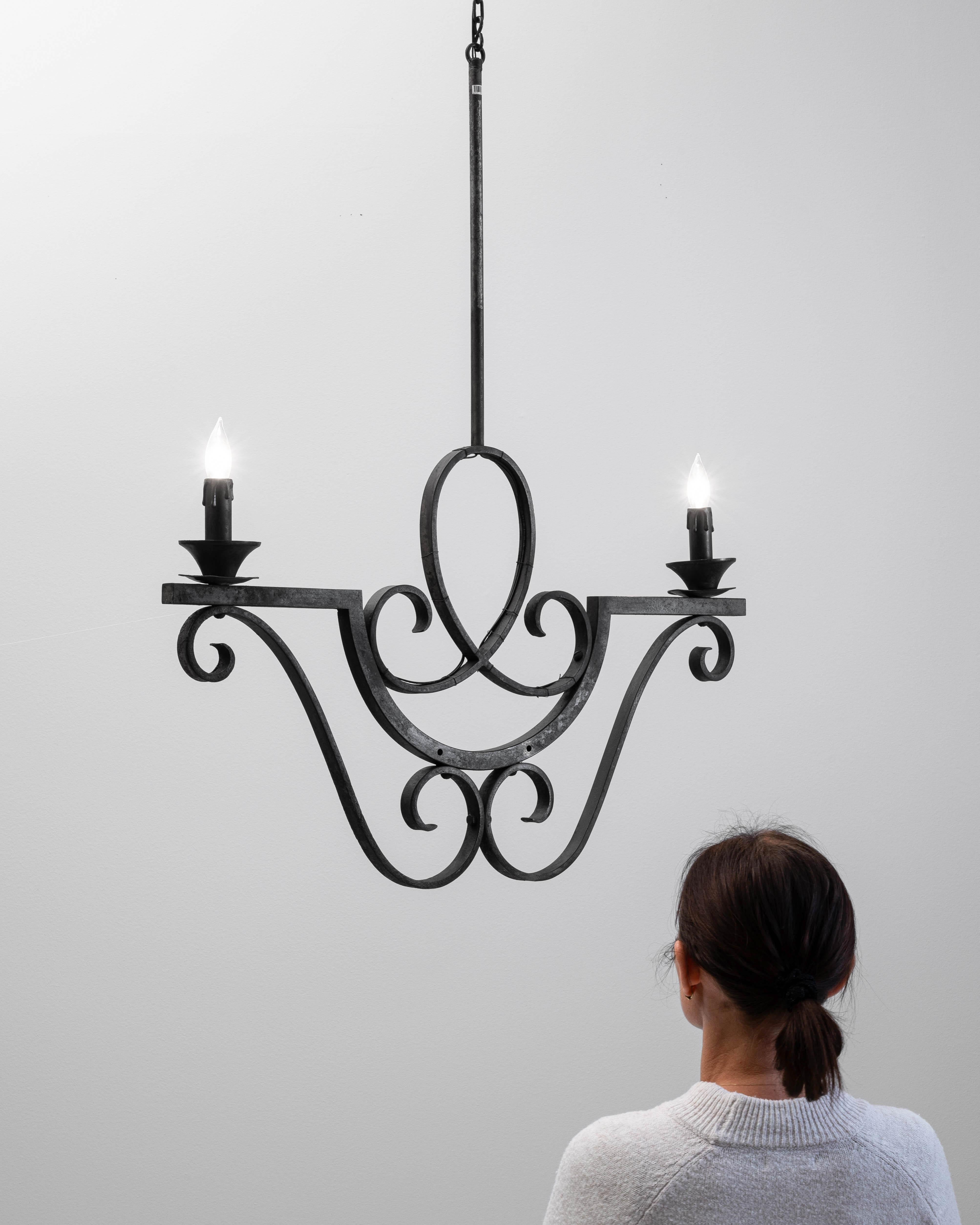 Lampadario francese in metallo del 1900 in vendita 4