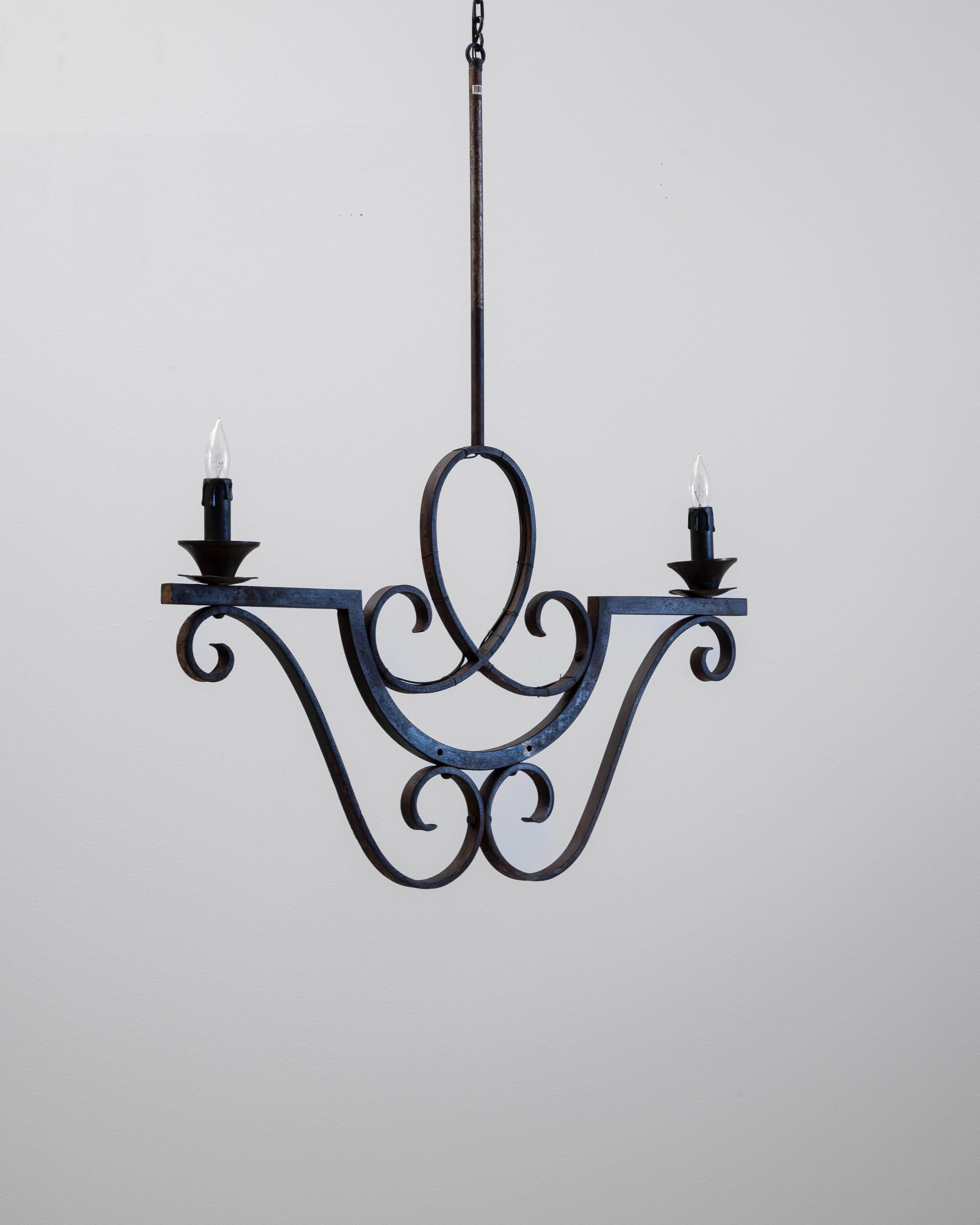 Lampadario francese in metallo del 1900 in vendita 1