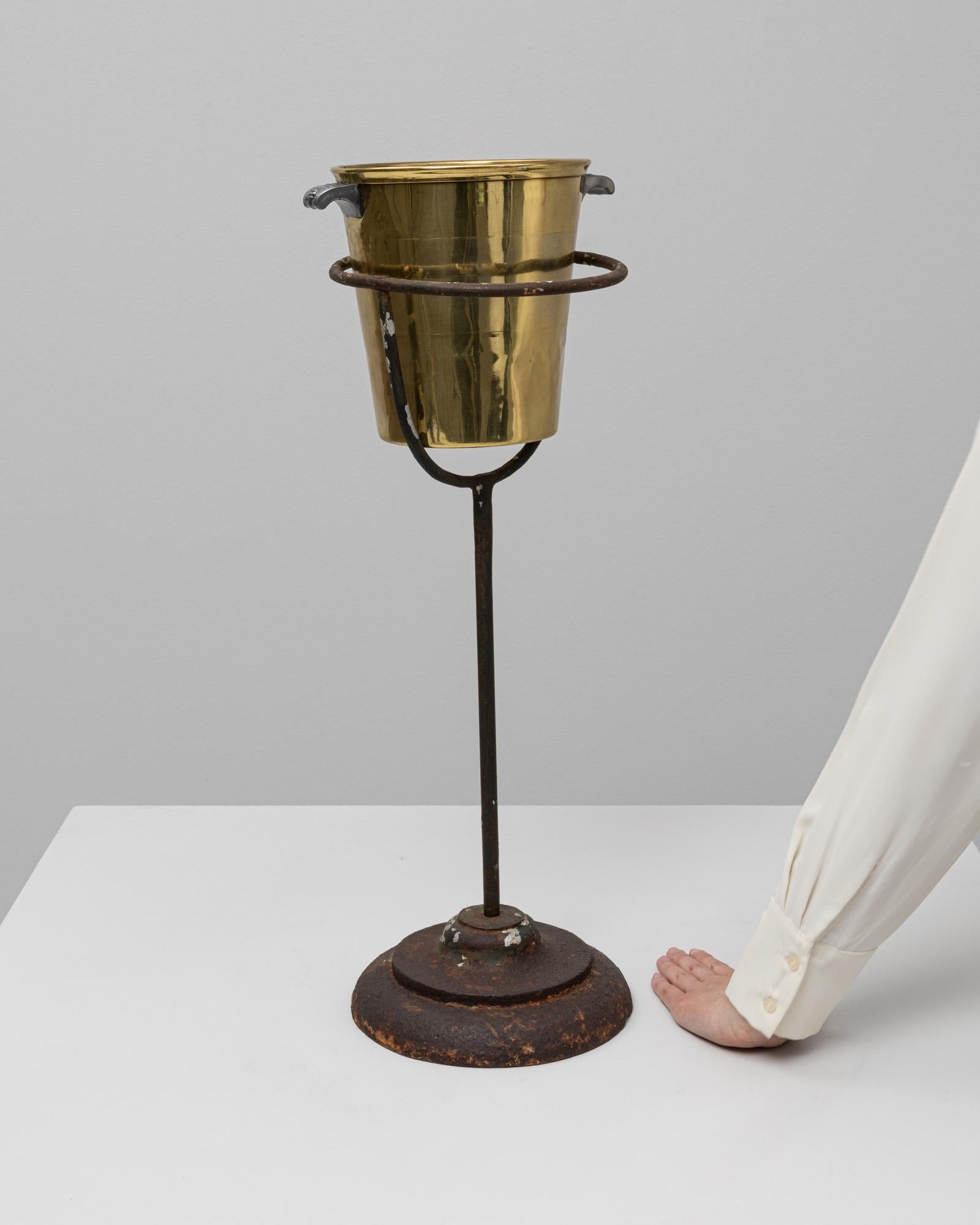 1900er Jahre Französisch Metall Eiskübel Stand im Angebot 1