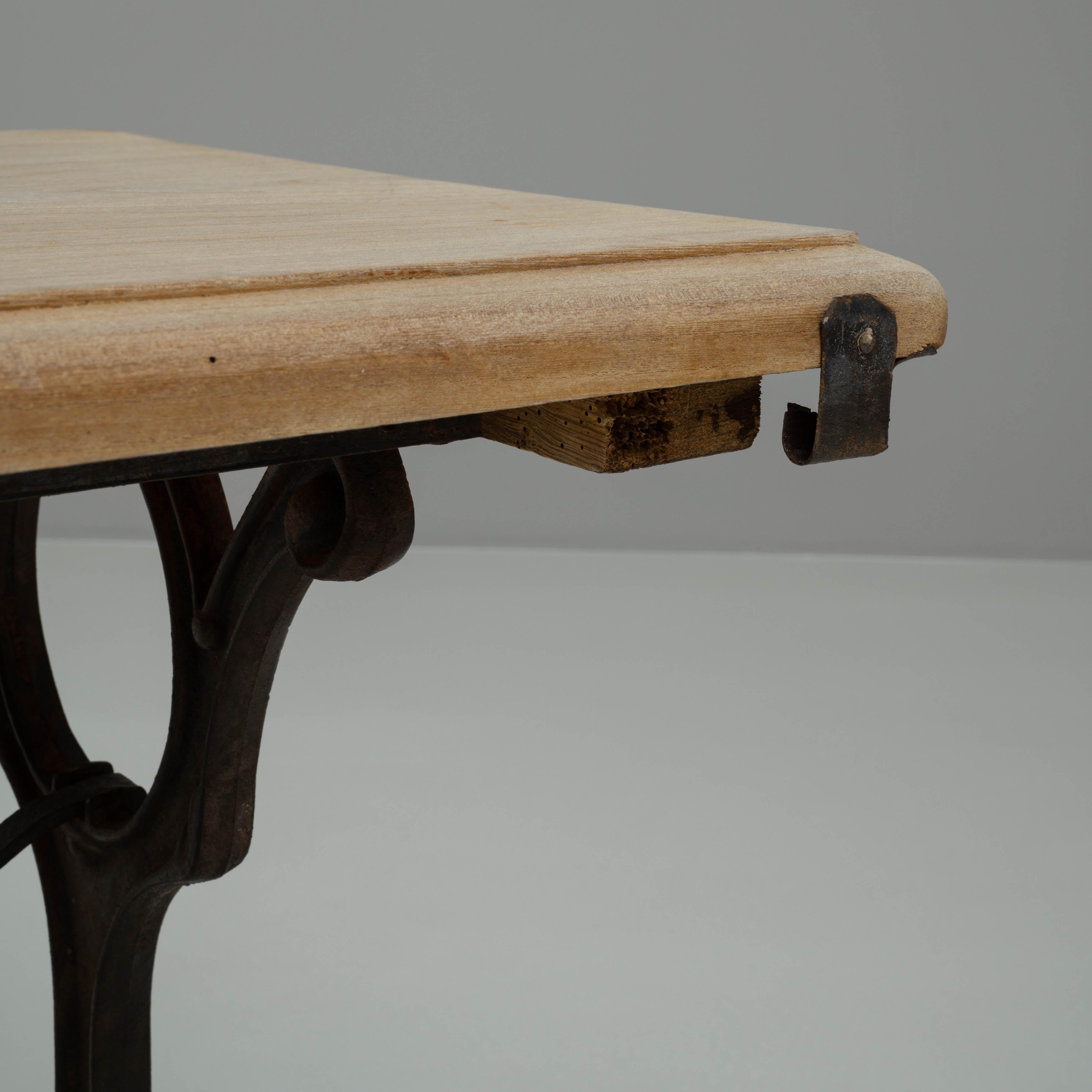 1900s French Metal Side Table With Wooden Top For Sale 4