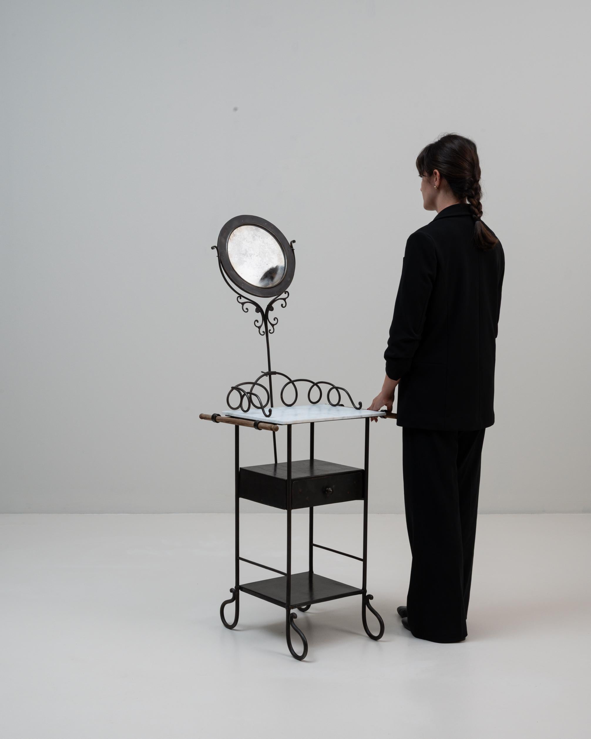 1900s French Metal Vanity With Marble Top and Mirror im Angebot 2