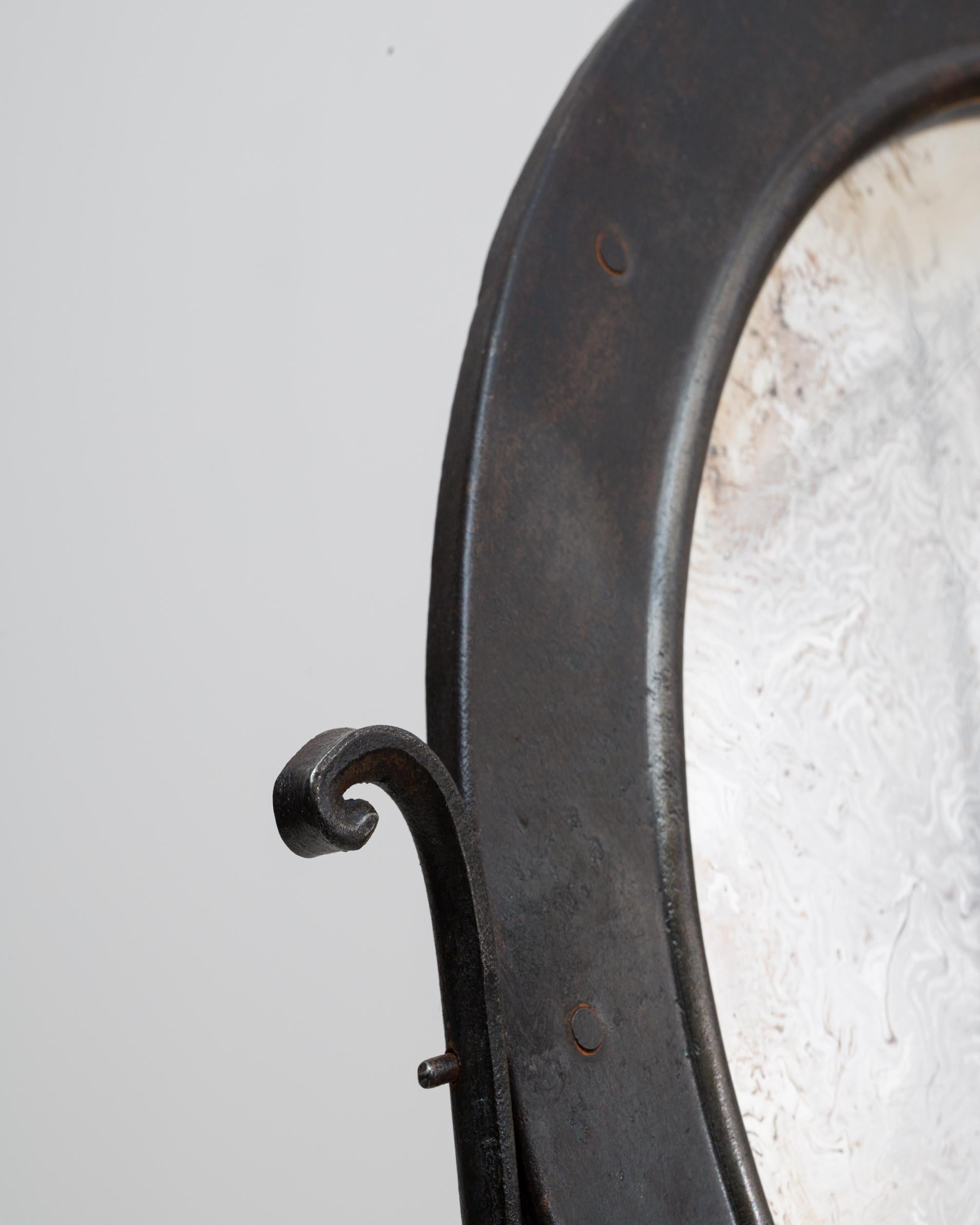 1900s French Metal Vanity With Marble Top and Mirror im Angebot 3