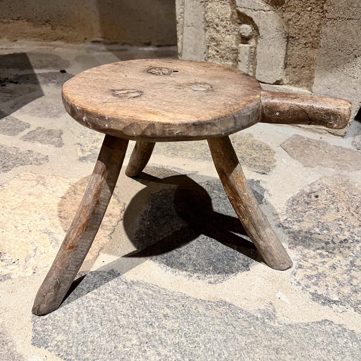 Inizio XX secolo Sgabello da mungitura francese del 1900 Rustic Farmhouse in vendita