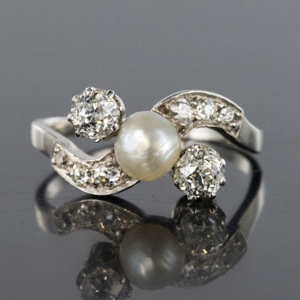 Belle Époque 1900s French Natural Pearl Diamonds 18 Karat Gold Ring For Sale