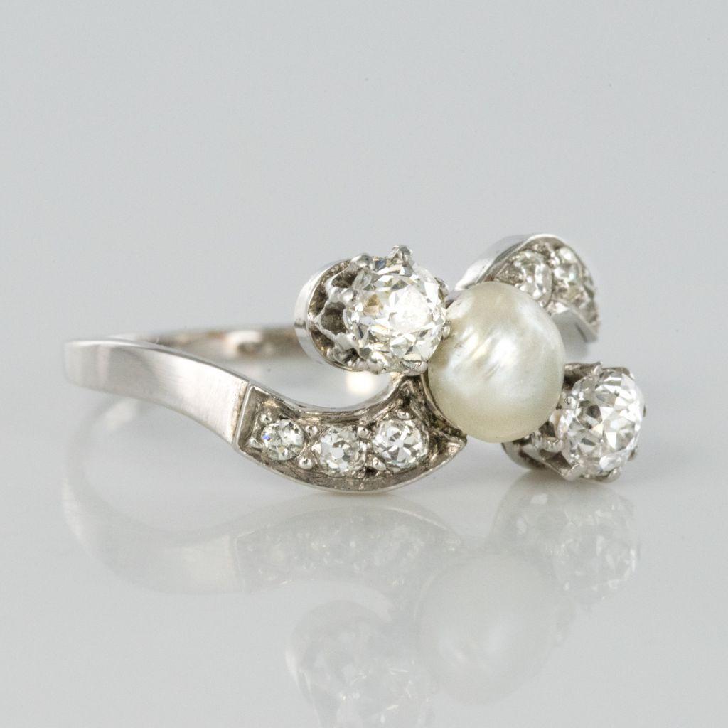 1900er Französisch natürliche Perle Diamanten 18 Karat Gold Ring im Angebot 1