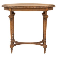 1900s French Neoclassical Wooden Oval Side Table With Turned Legs