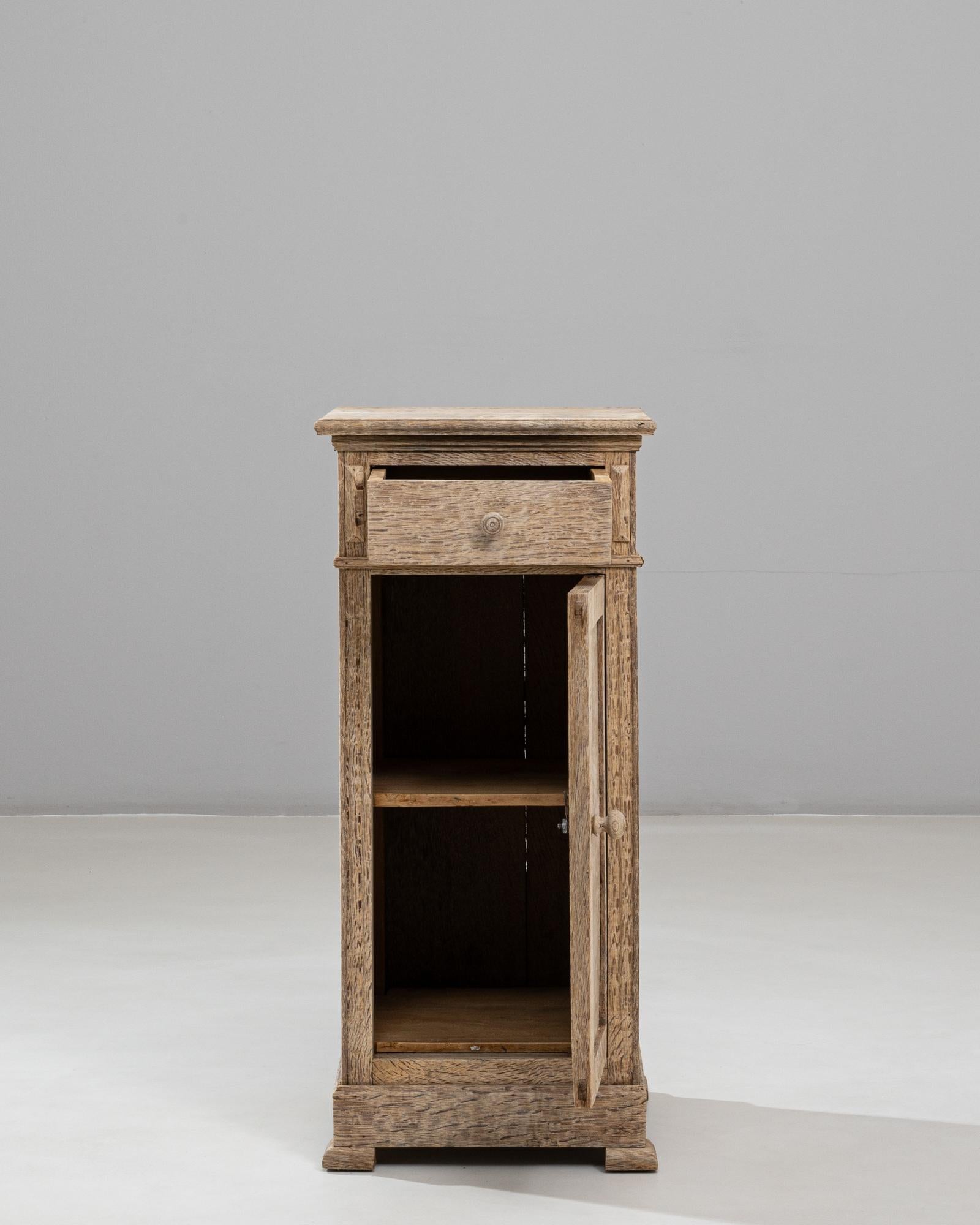 1900s French Oak Bedside Table With Drawer For Sale 3