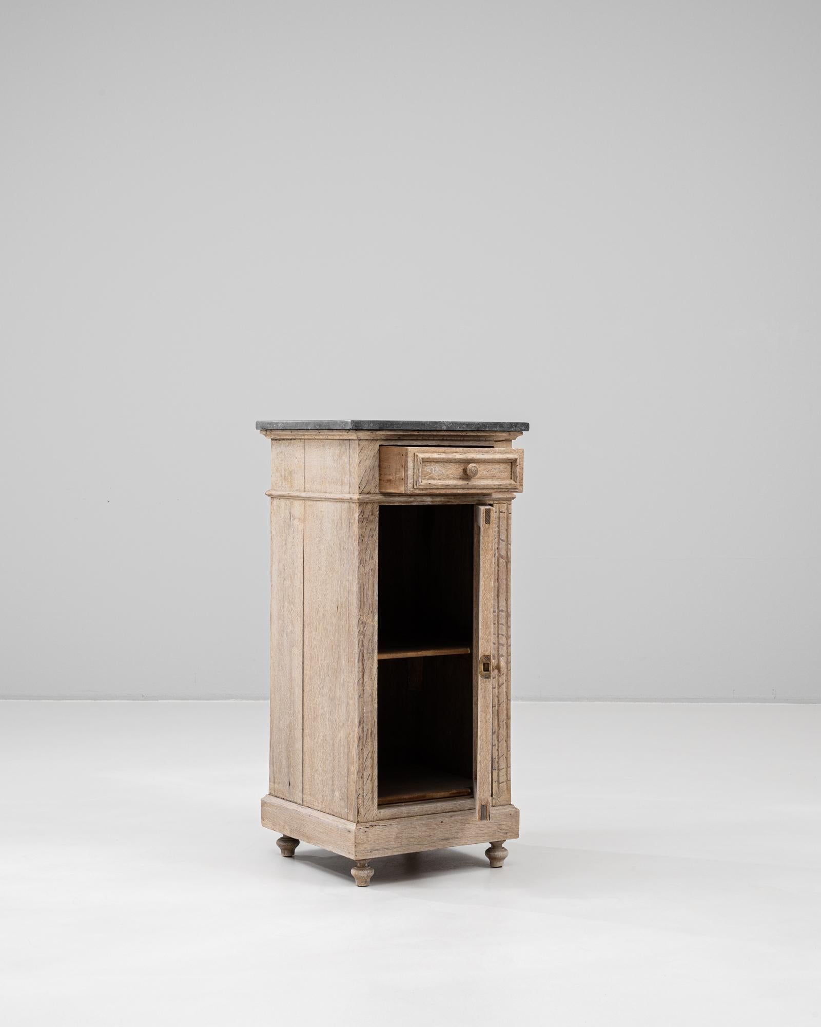 Marmo 1900s French Oak Bedside Table With Marble Top in vendita