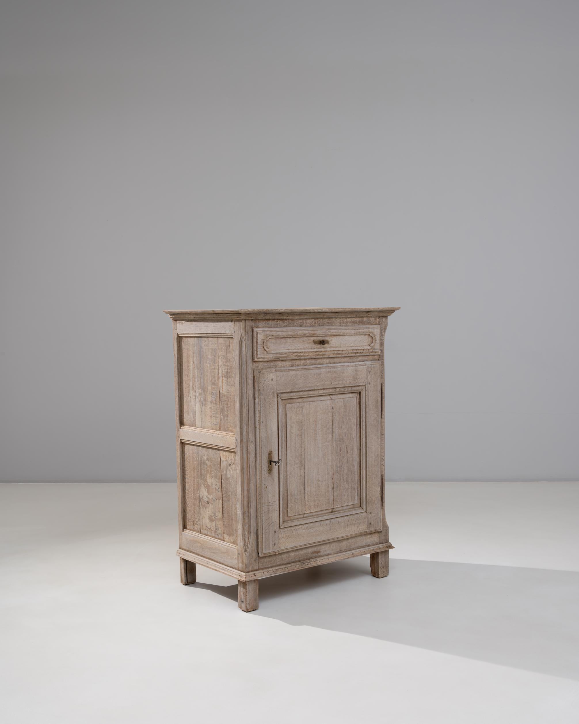 Quercia Buffet in Oak francese del 1900 con anta a pannelli in vendita