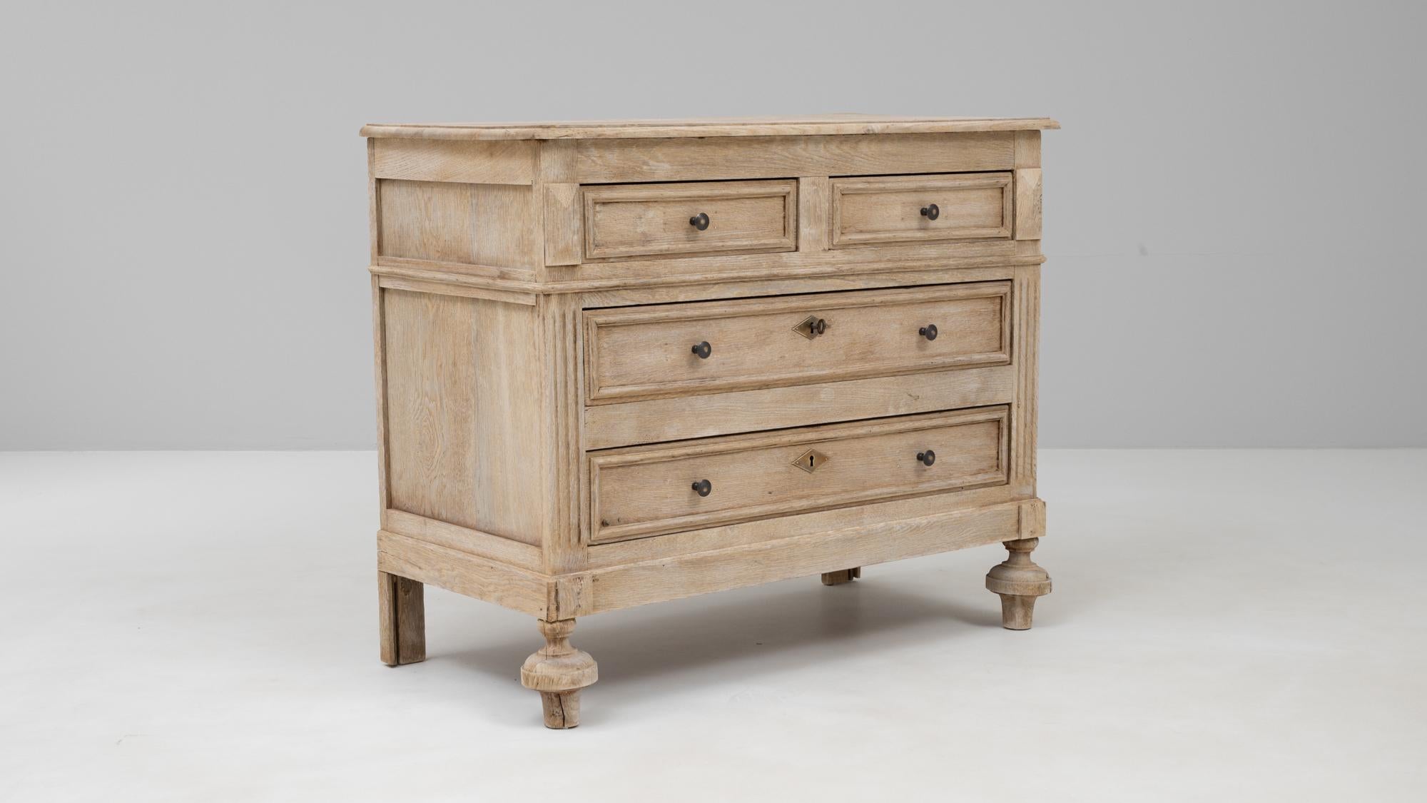 Cassettiera francese del 1900 in Oak in vendita 4