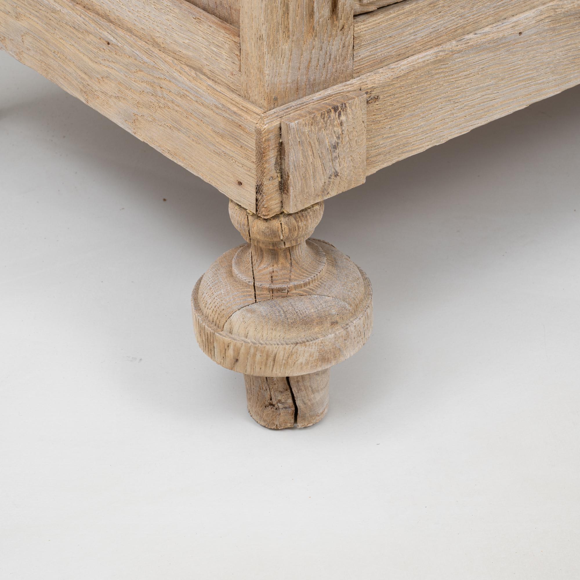 Cassettiera francese del 1900 in Oak in vendita 6