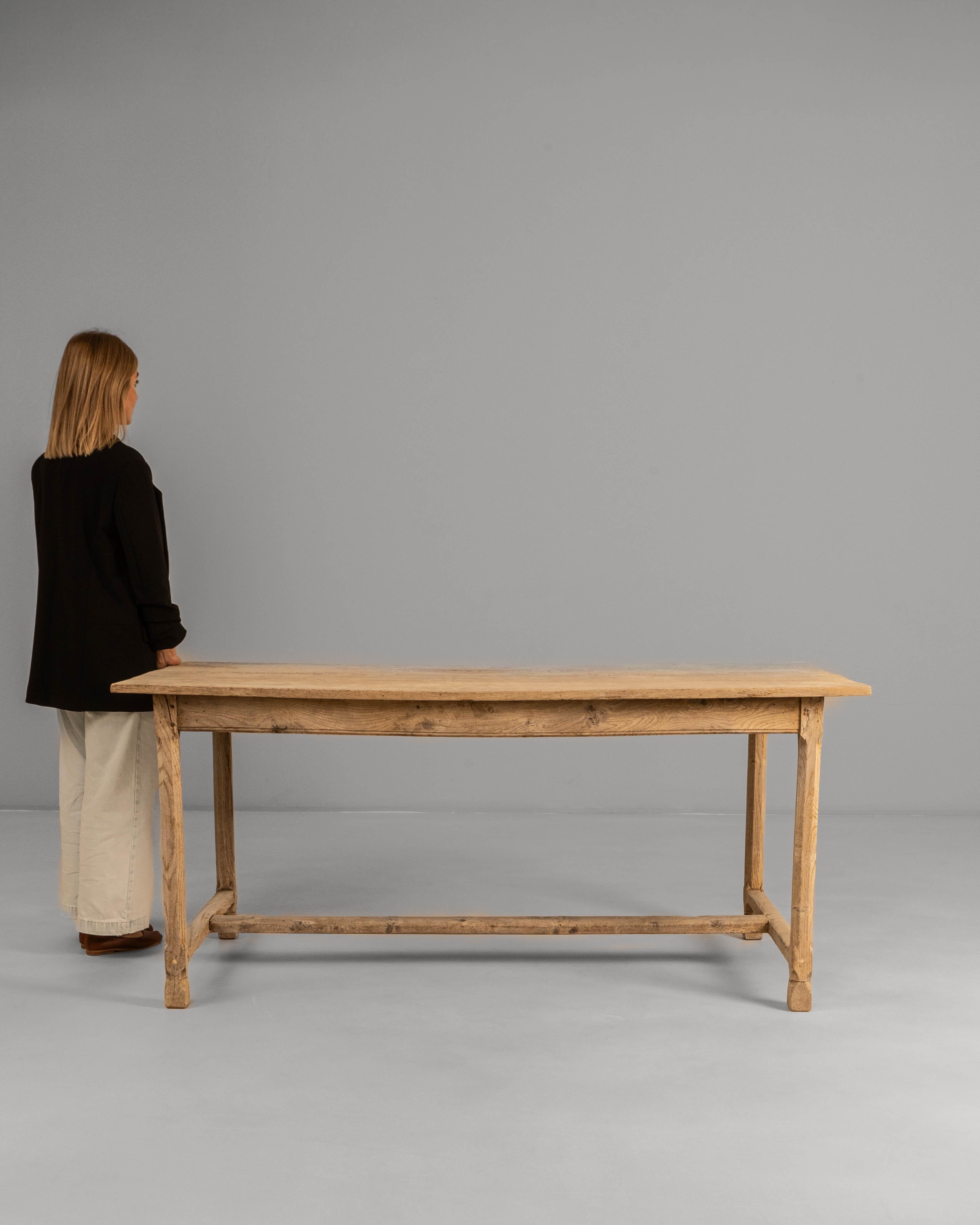 1900s French Oak Dining Table (Französisch) im Angebot