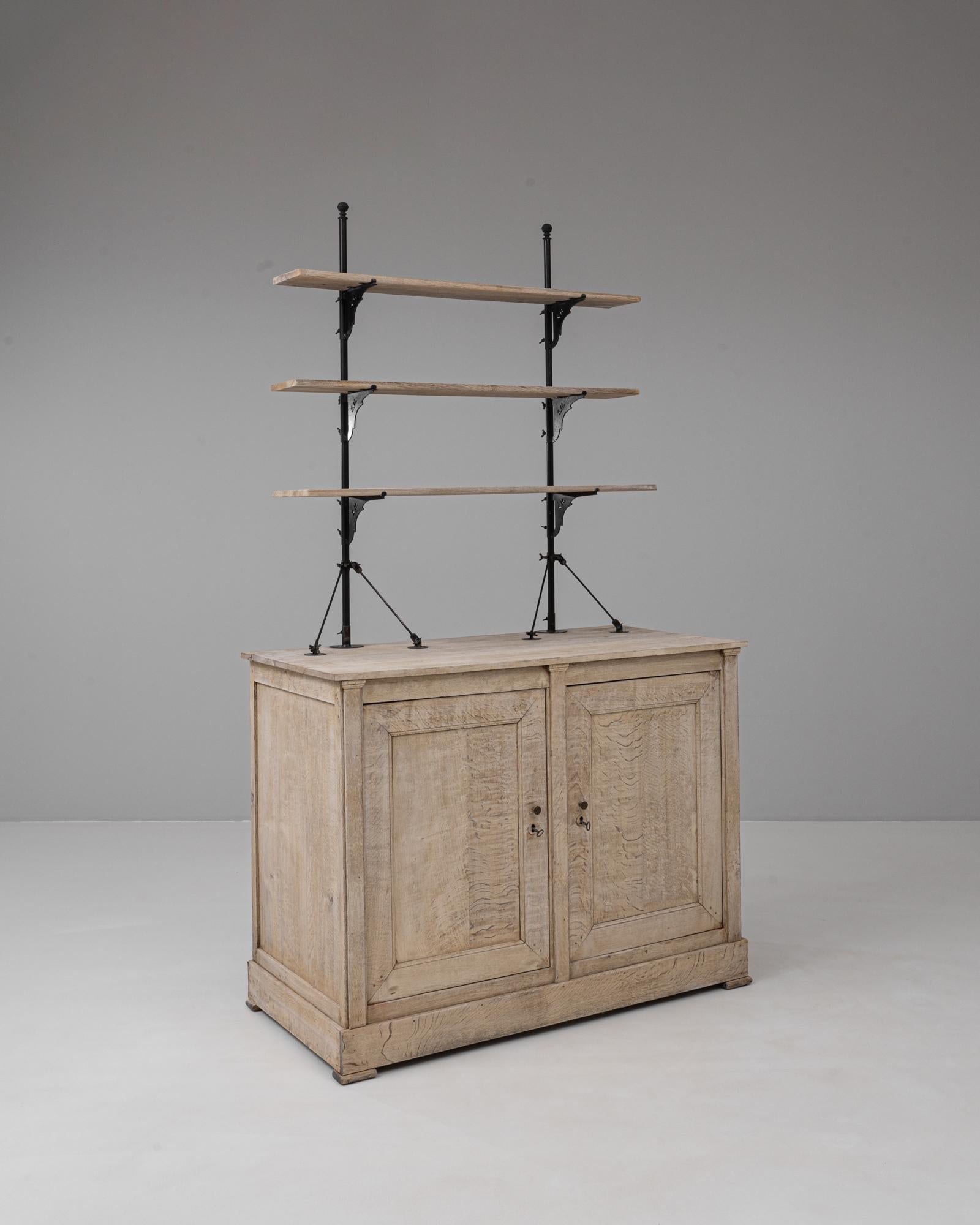XX secolo Mobile da esposizione in Oak francese degli anni '1900 in vendita