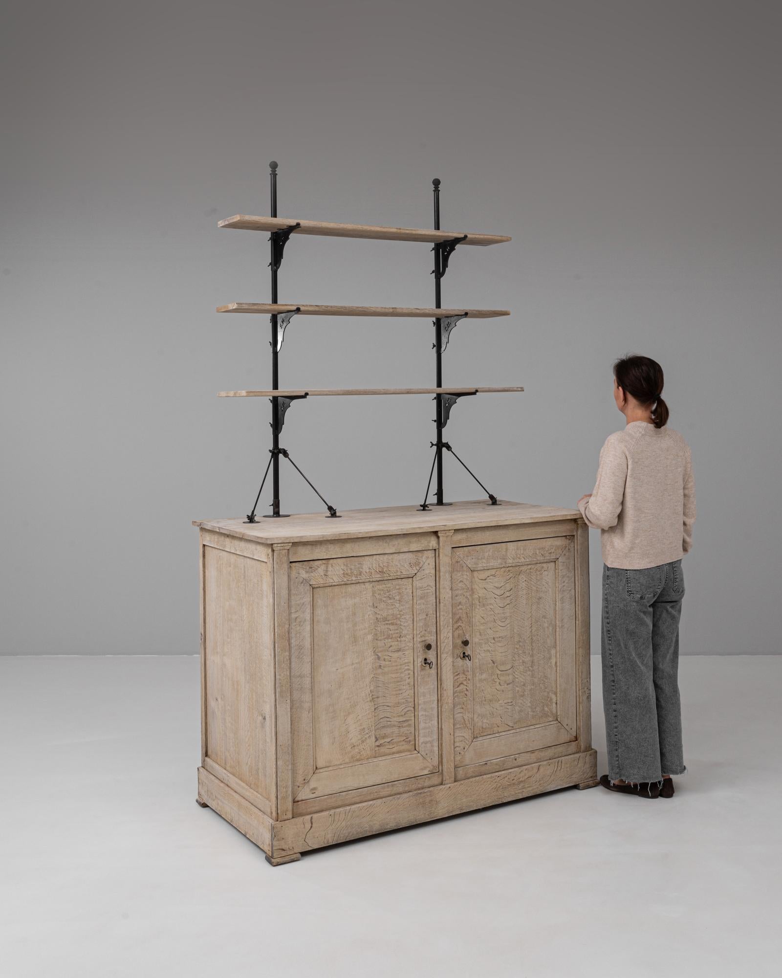 Mobile da esposizione in Oak francese degli anni '1900 in vendita 1