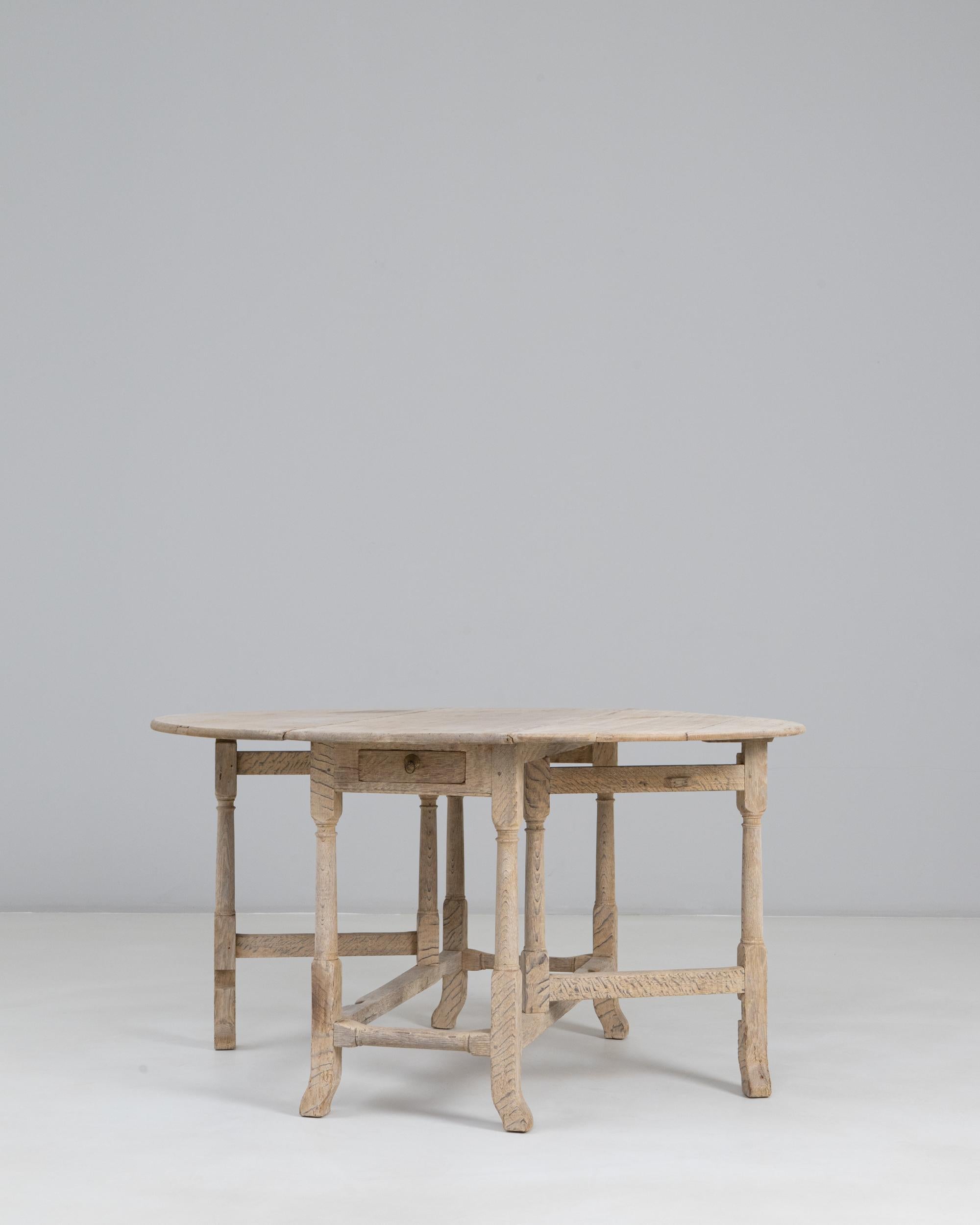 1900s French Oak Drop Leaf Table For Sale 7