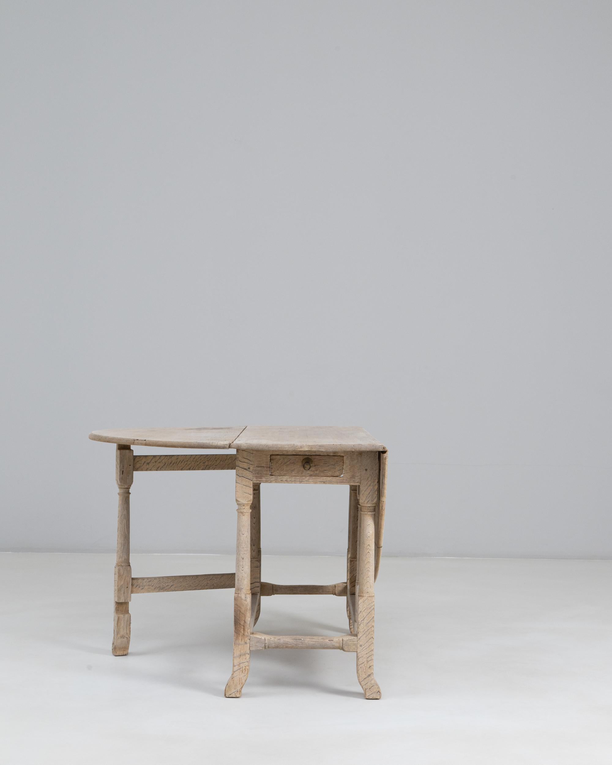 1900s French Oak Drop Leaf Table For Sale 5