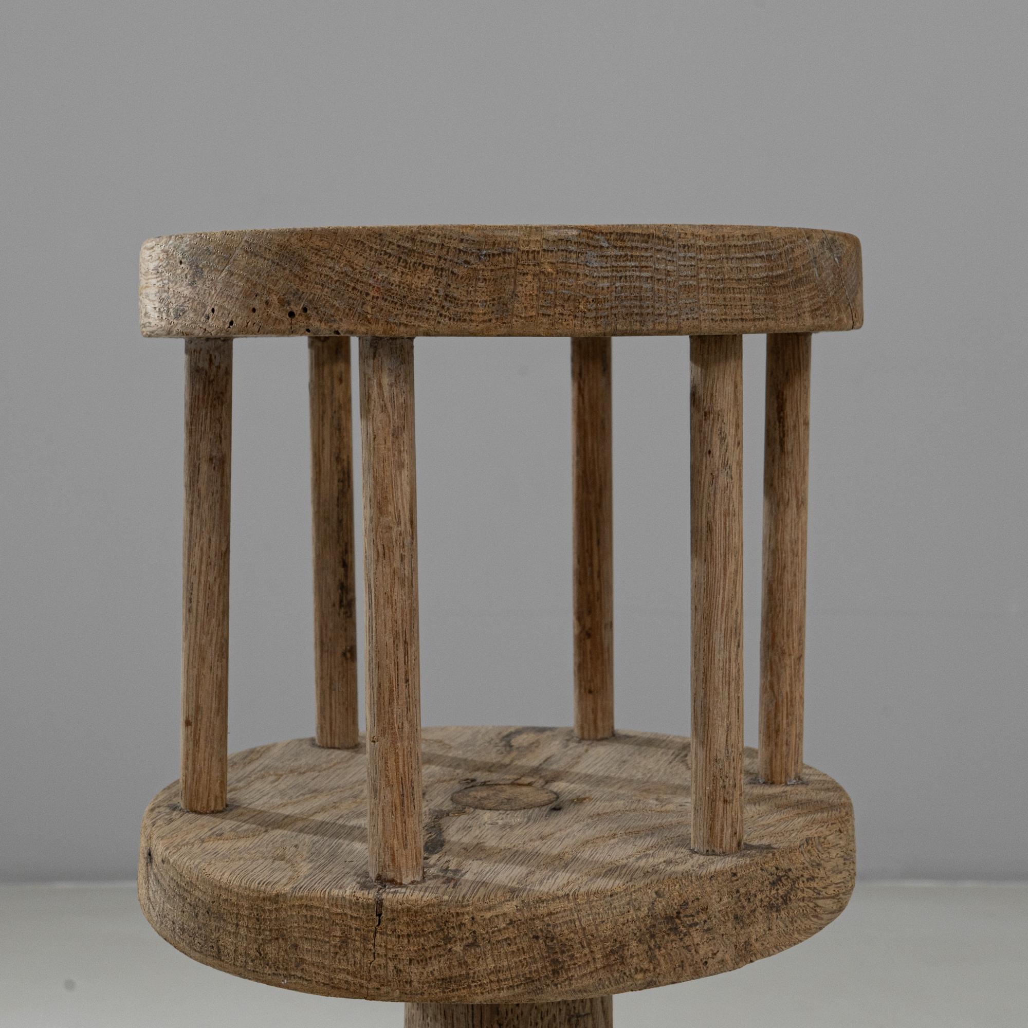 Francese Piedistallo in Oak francese del 1900 in vendita