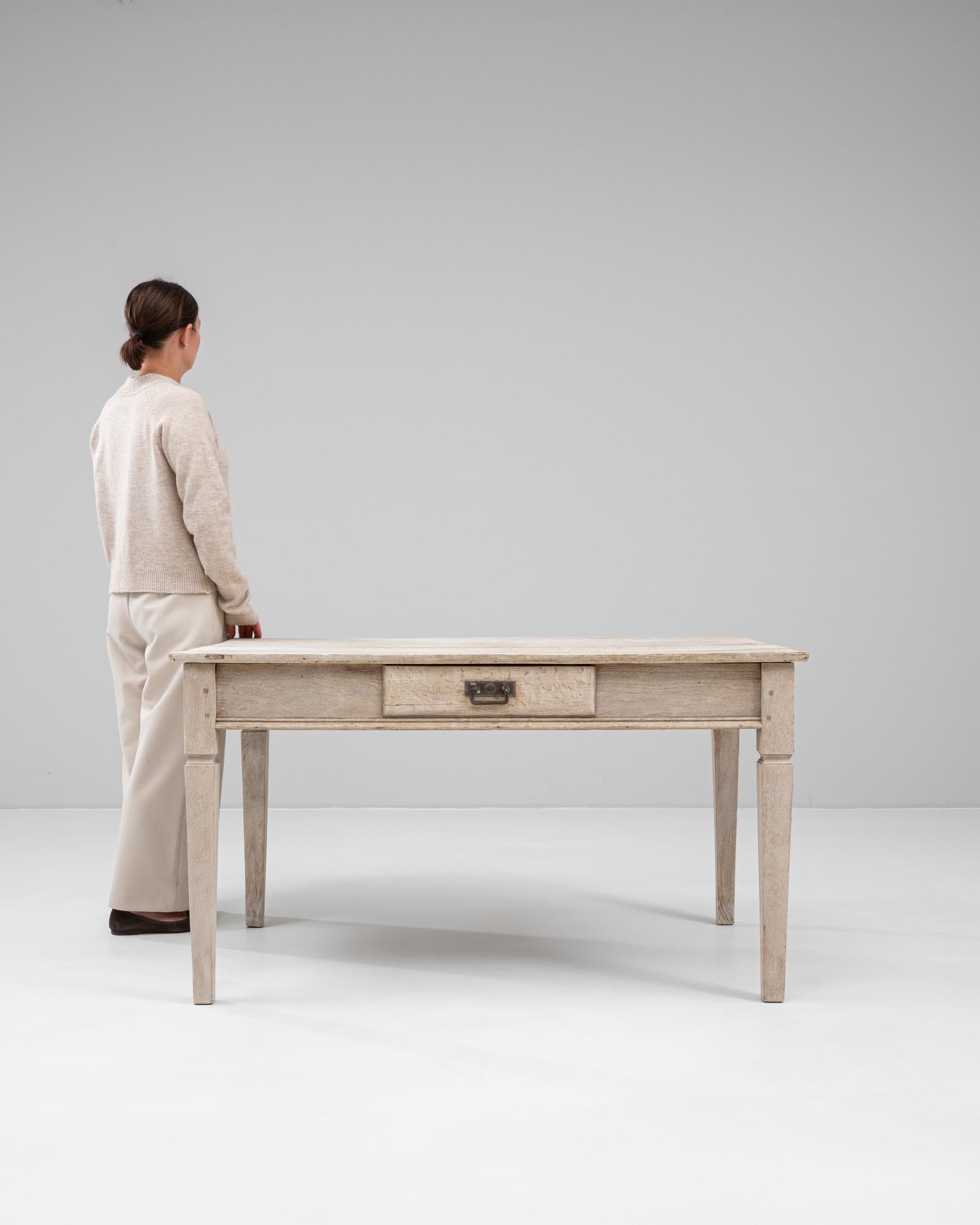 1900s Französisch Oak Tisch im Zustand „Gut“ im Angebot in High Point, NC