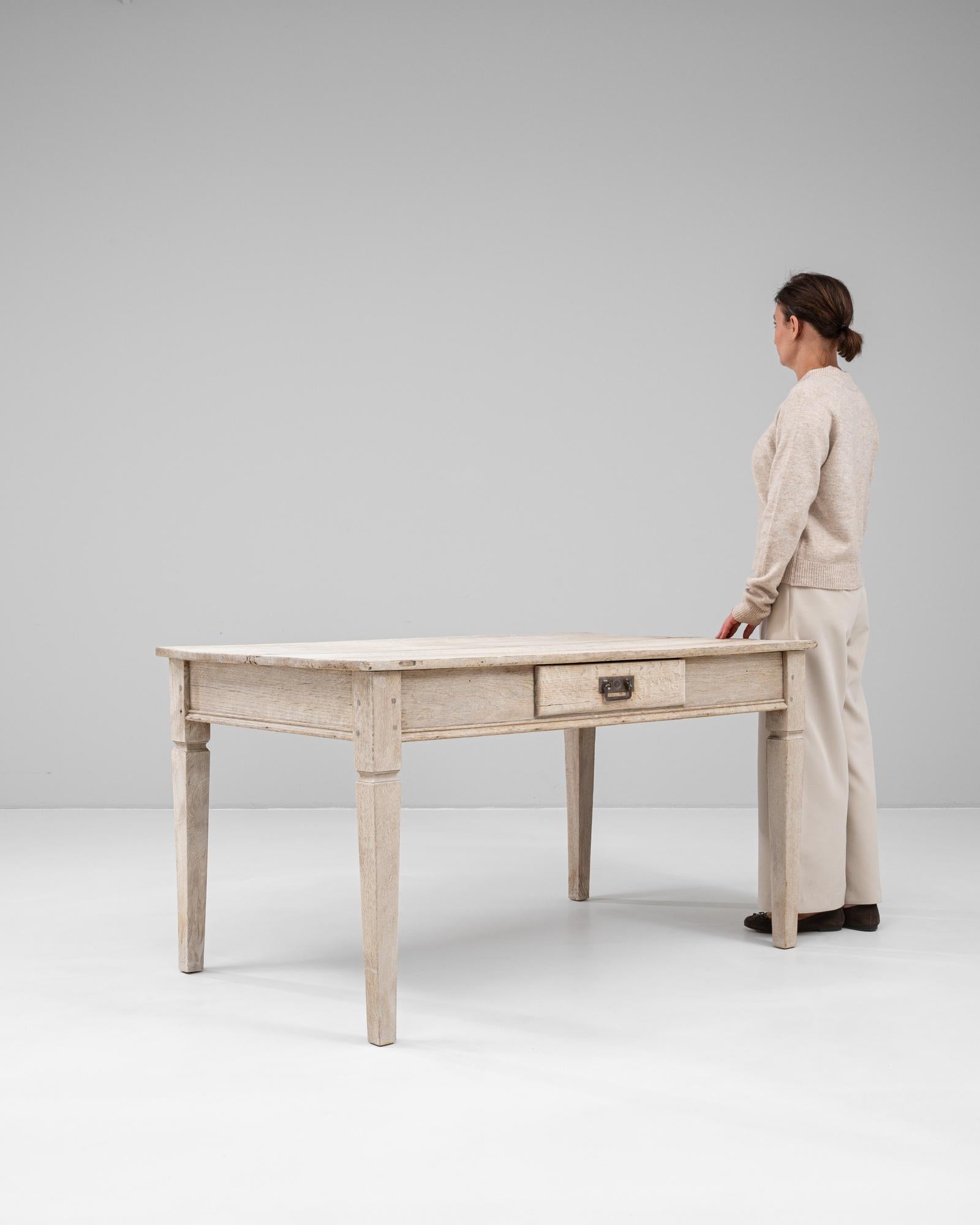 1900s Französisch Oak Tisch (Eichenholz) im Angebot