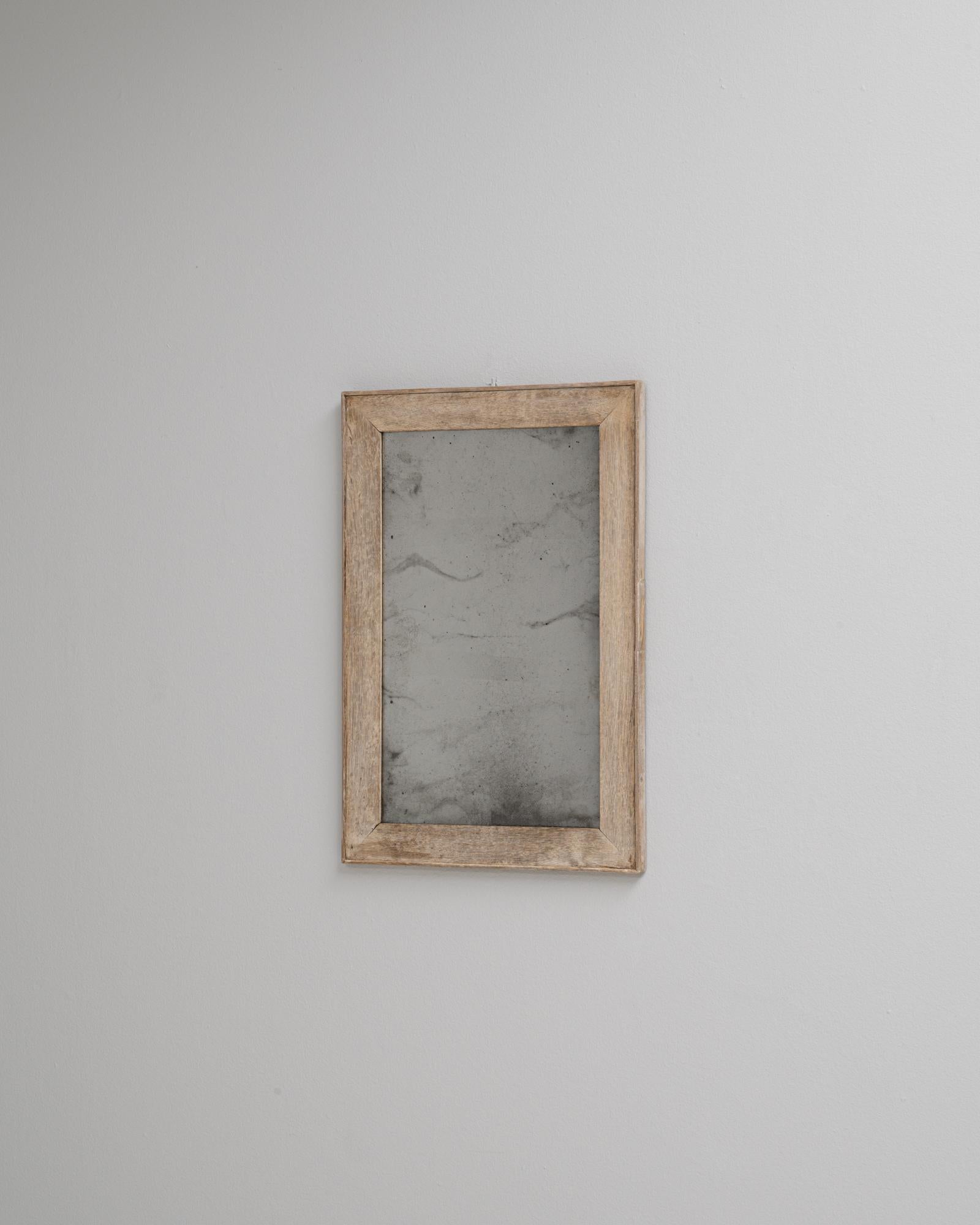 Specchio da parete in Oak francese del 1900 In condizioni buone in vendita a High Point, NC