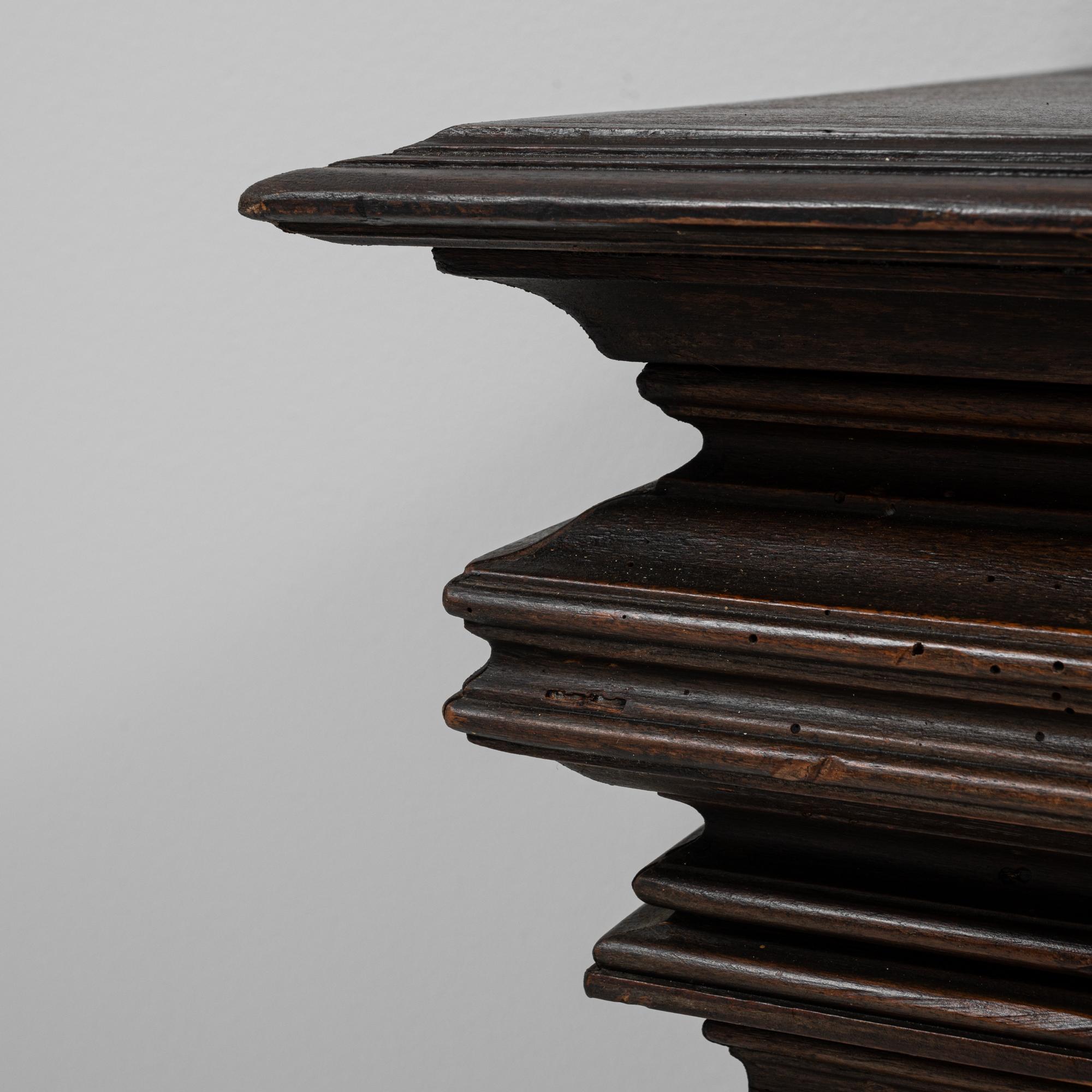 1900s French Pair Of Wooden Console Tables In Original Patina For Sale 4