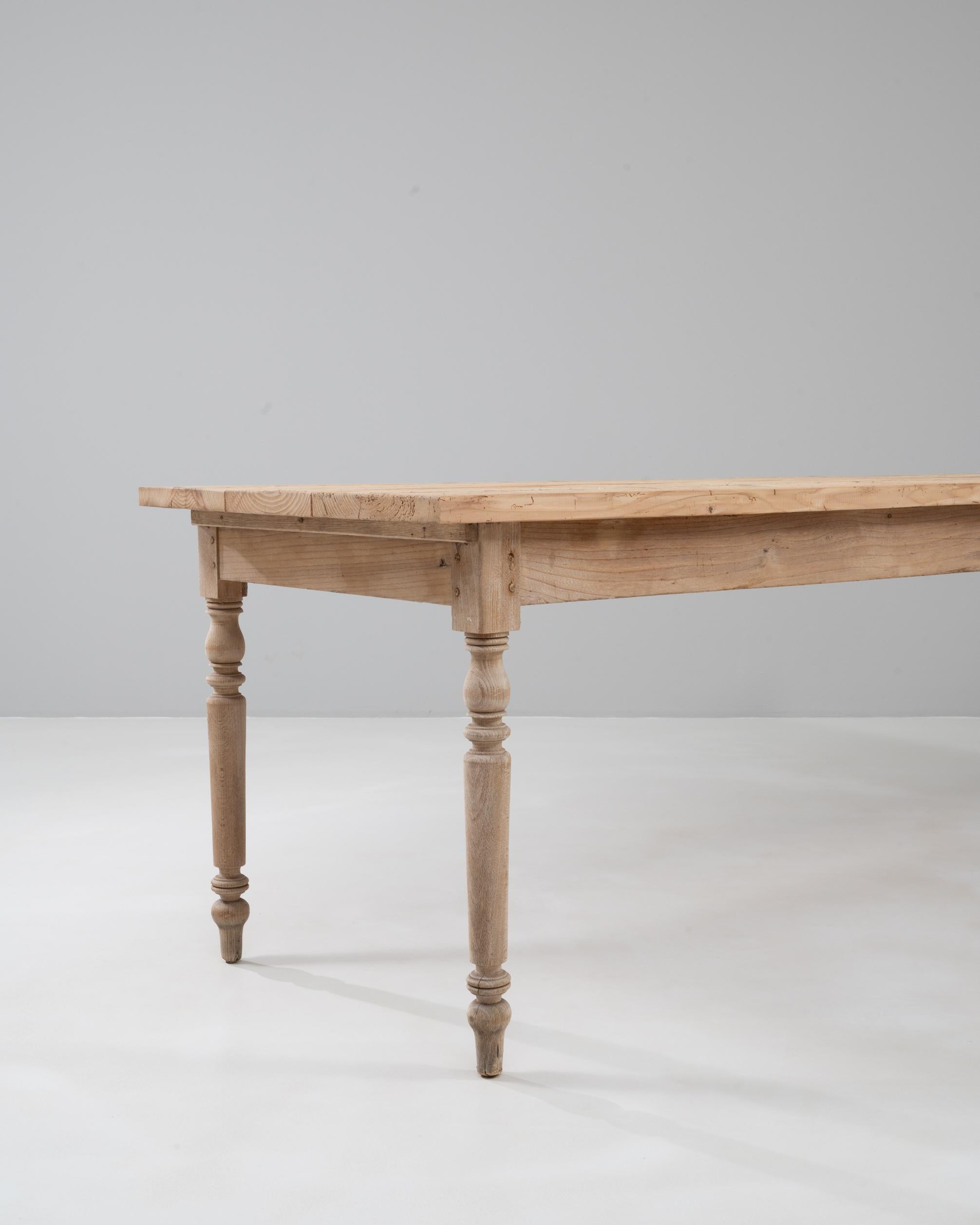 Pin Table de salle à manger en pin français 1900 en vente