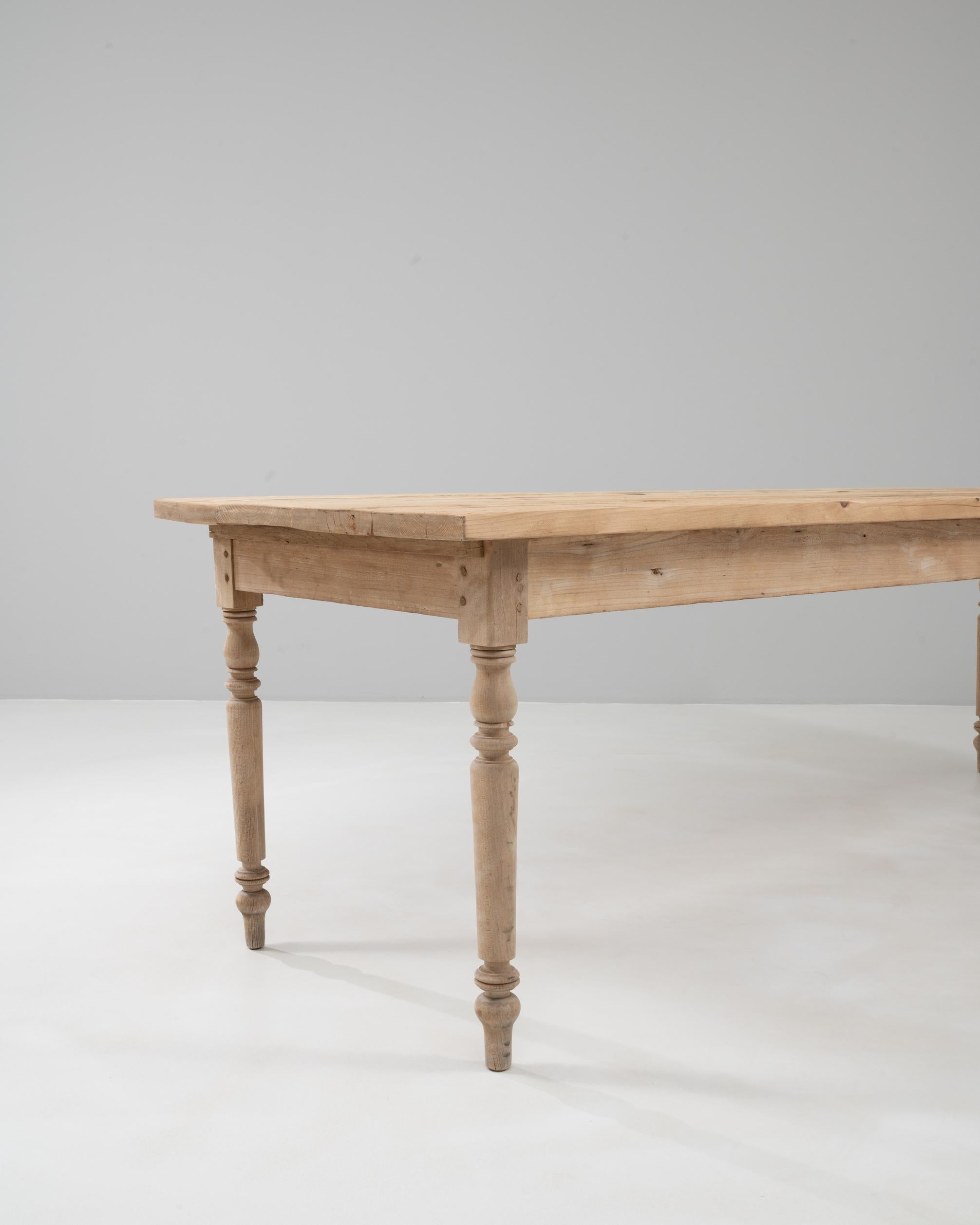 Pin Table de salle à manger en pin français 1900 en vente