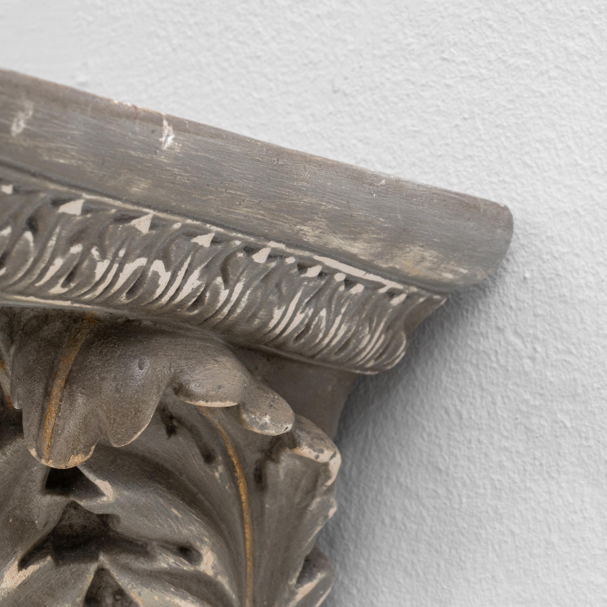 1900er Französisch Gips-Sockel Regal im Angebot 2