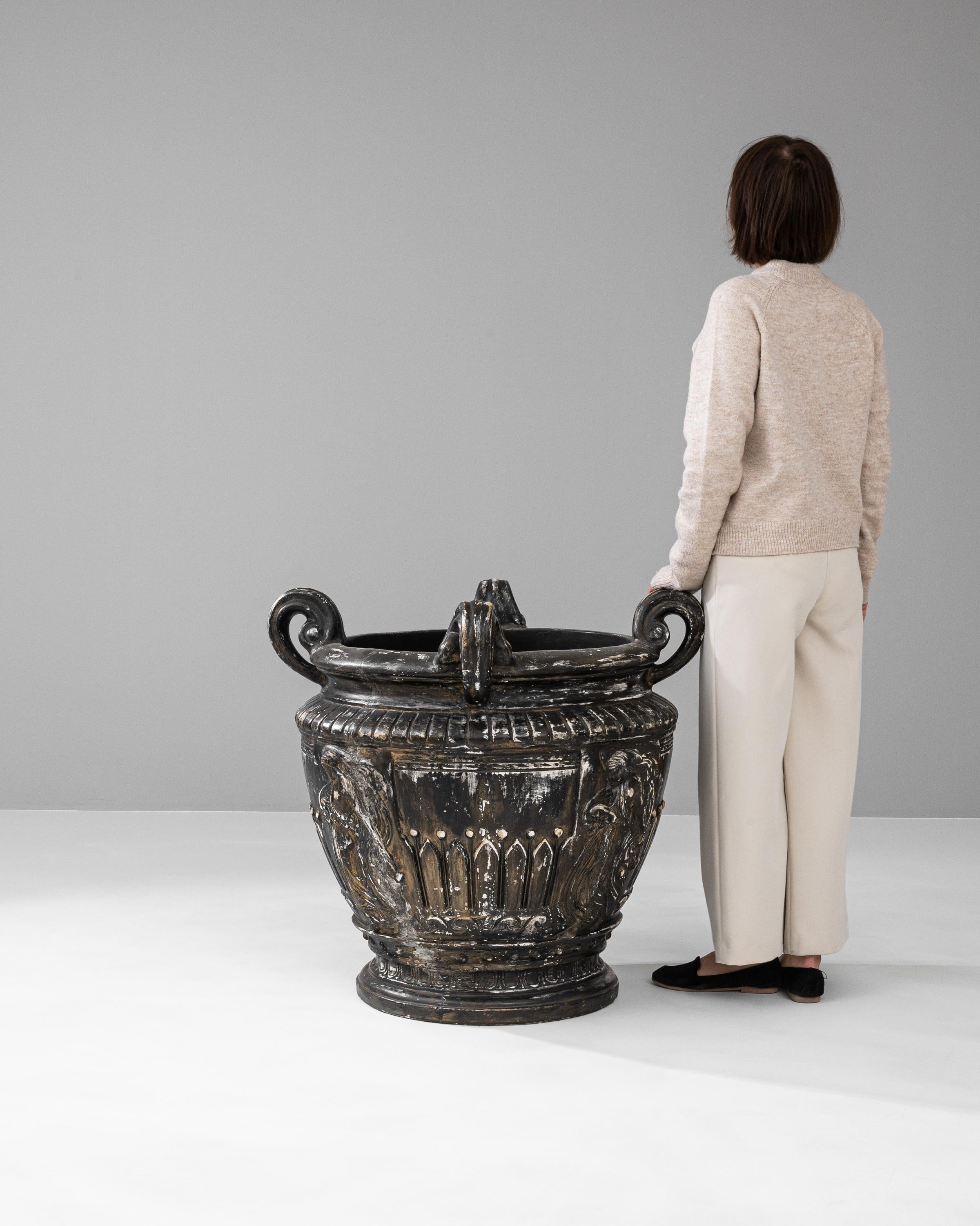 1900s French Plaster Vase For Sale 1