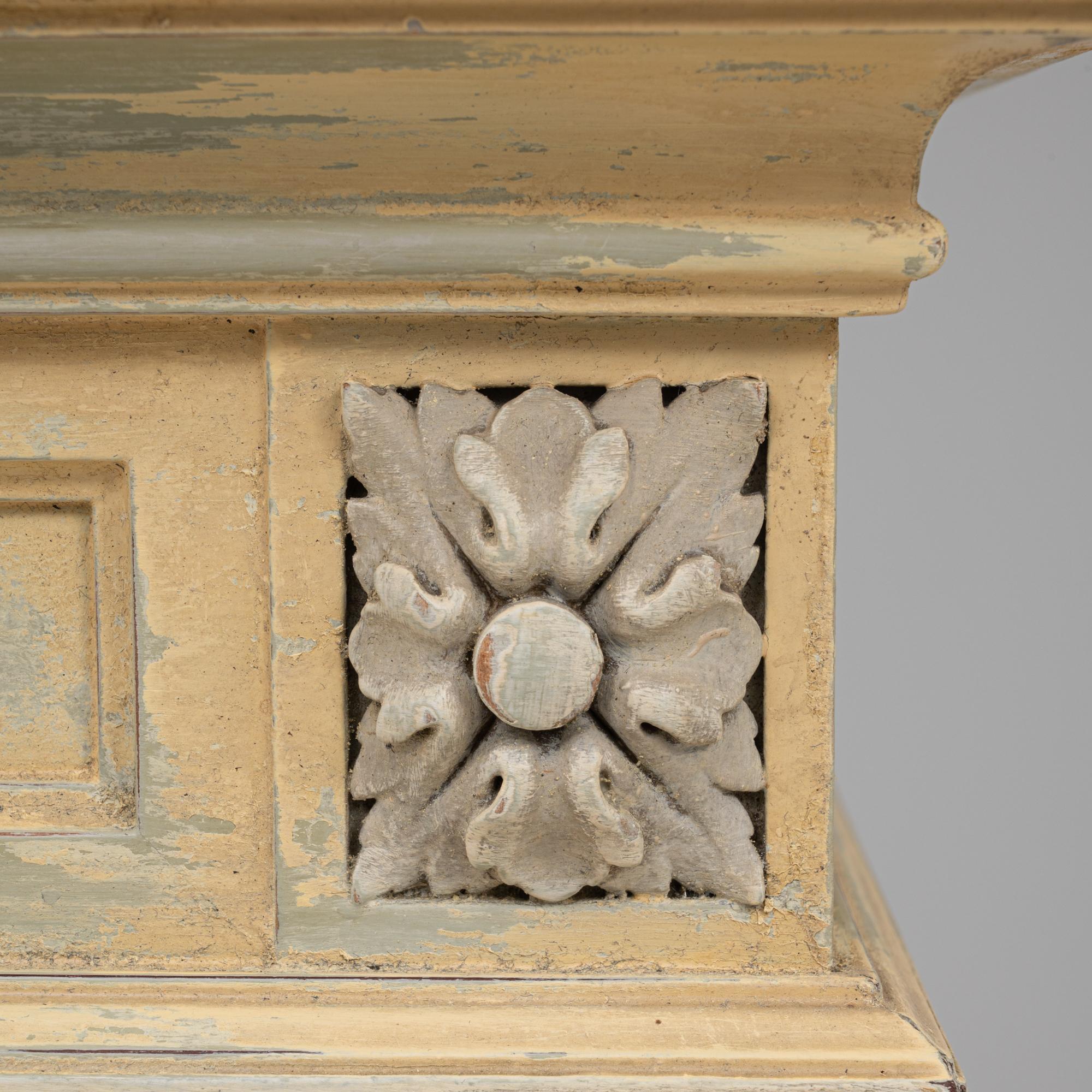 1900s French Provincial 7-Drawer Semainier Chest For Sale 7