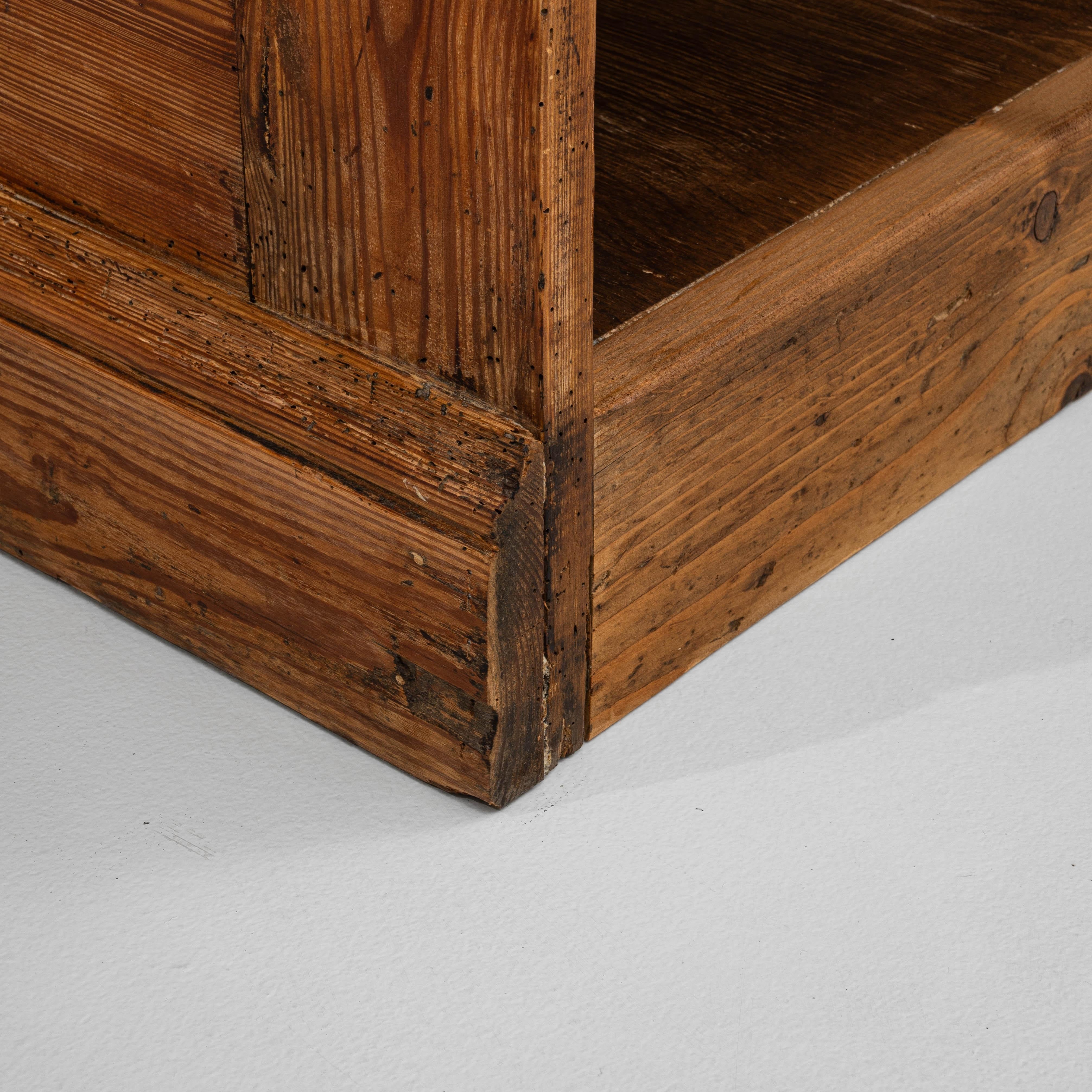 1900s Französisch Provincial geschnitzt hölzerne Ladentheke im Angebot 8