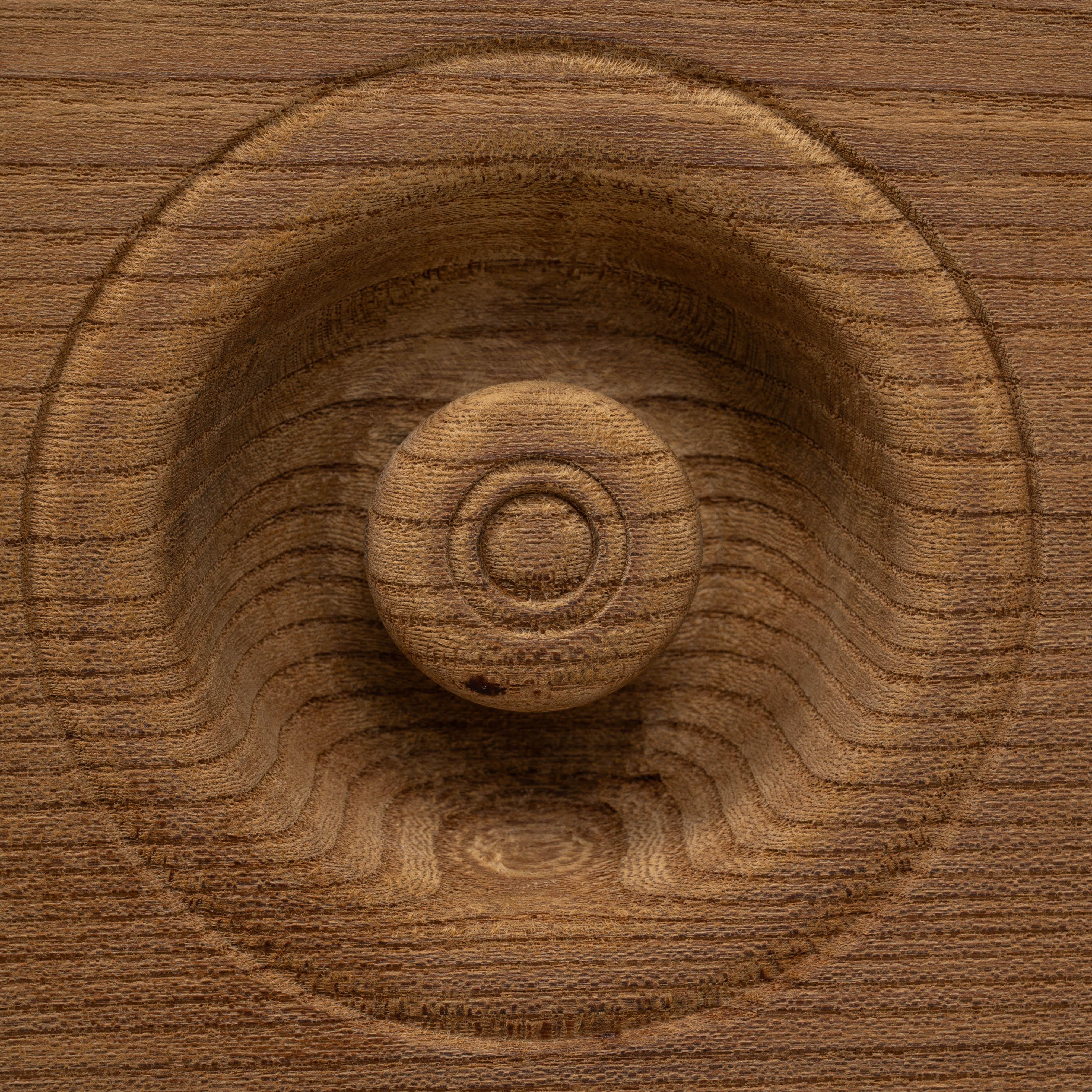 Buffet en bois de style provincial français des années 1900 avec tiroirs et armoires de rangement en vente 4