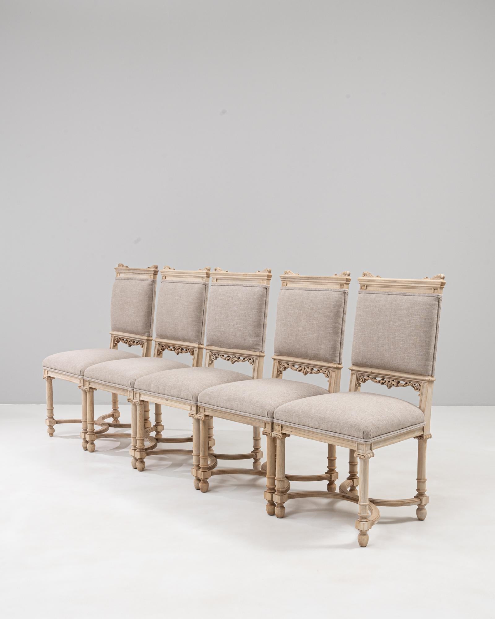 Set di cinque sedie da pranzo imbottite Luigi XVI del 1900 in Francia in vendita 4