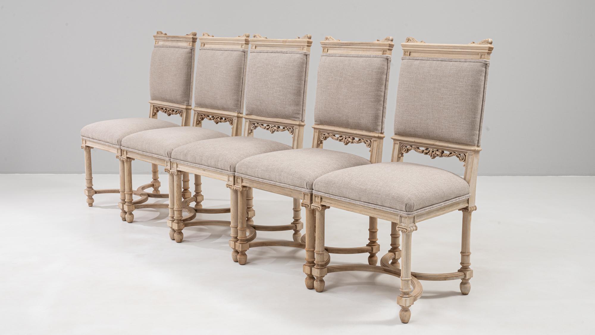 Set di cinque sedie da pranzo imbottite Luigi XVI del 1900 in Francia in vendita 7