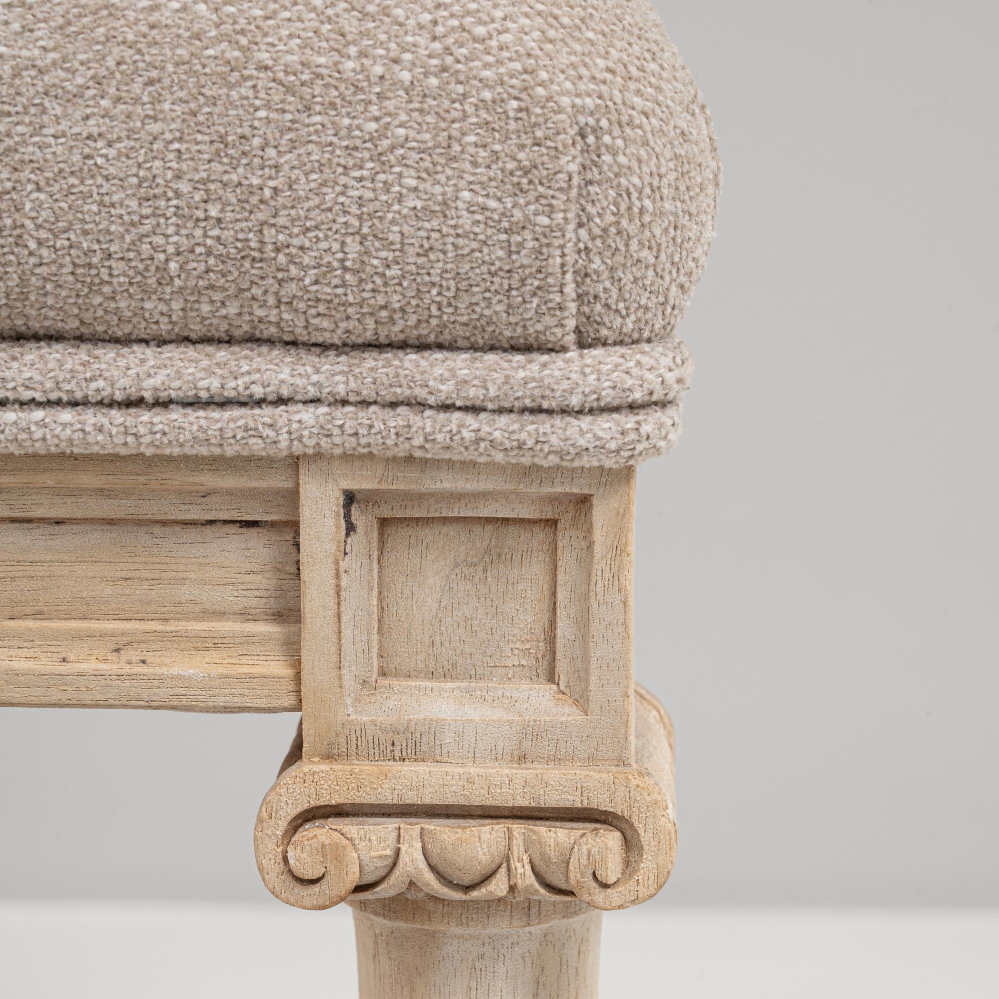 Set di cinque sedie da pranzo imbottite Luigi XVI del 1900 in Francia in vendita 3