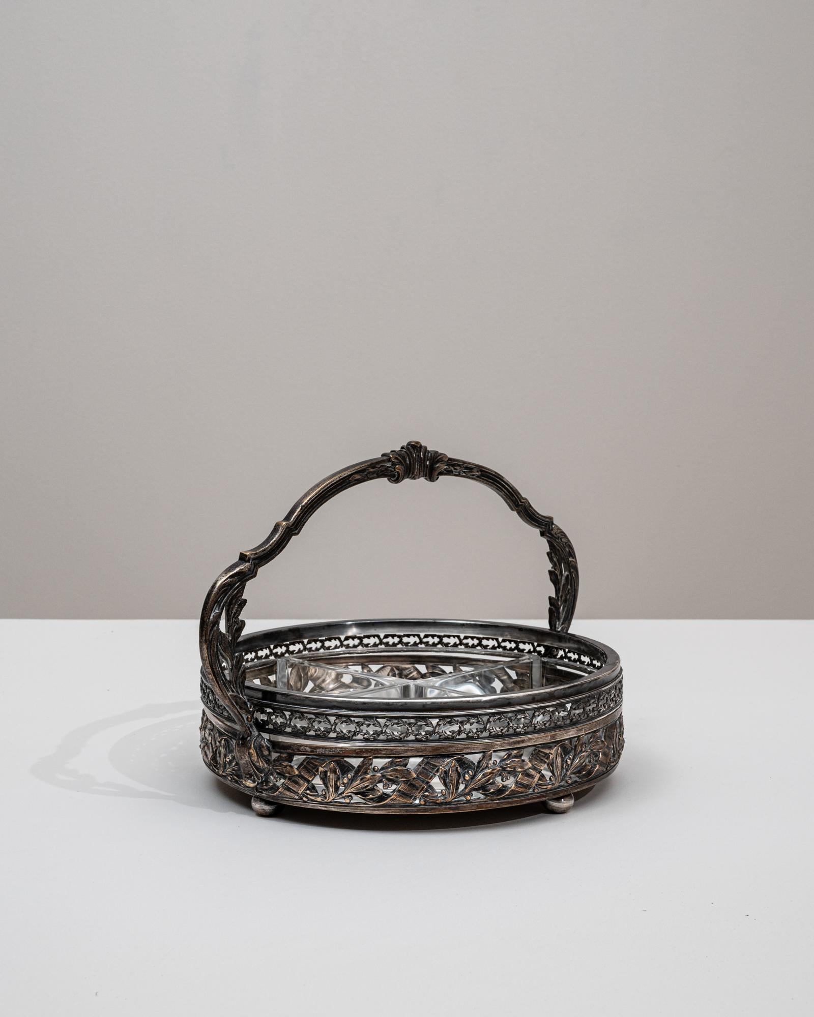 Plaqué argent Plat de service en verre et en métal argenté français des années 1900 en vente