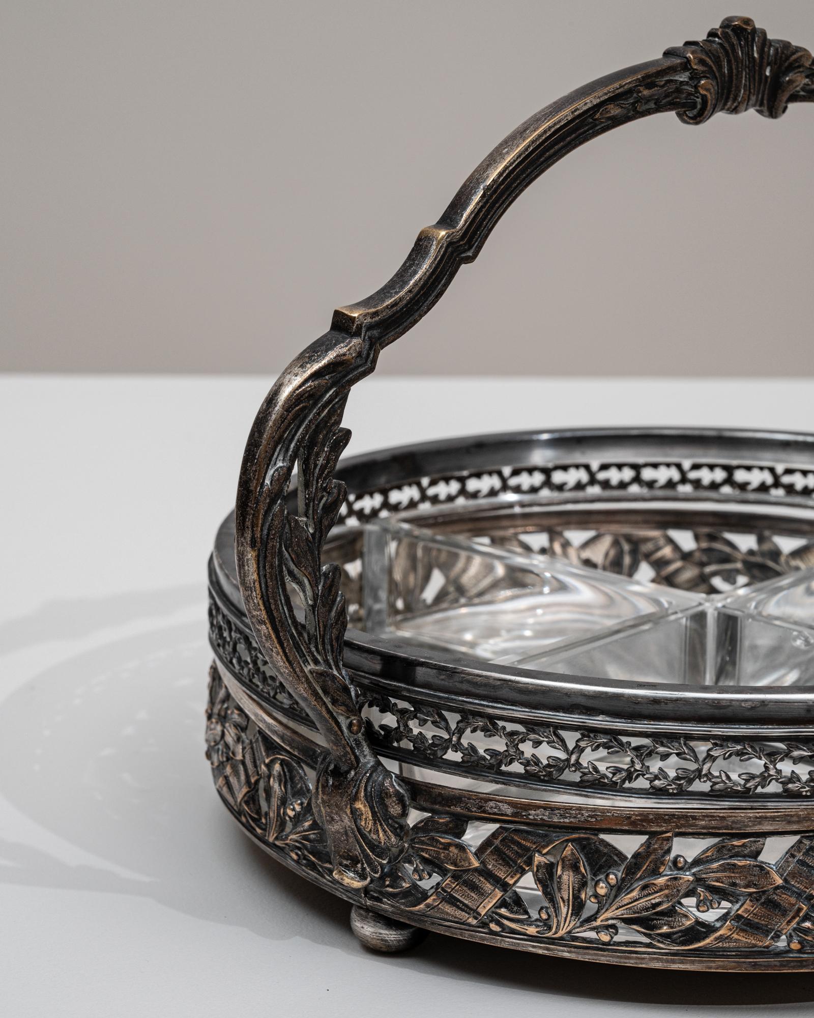 Plat de service en verre et en métal argenté français des années 1900 en vente 2