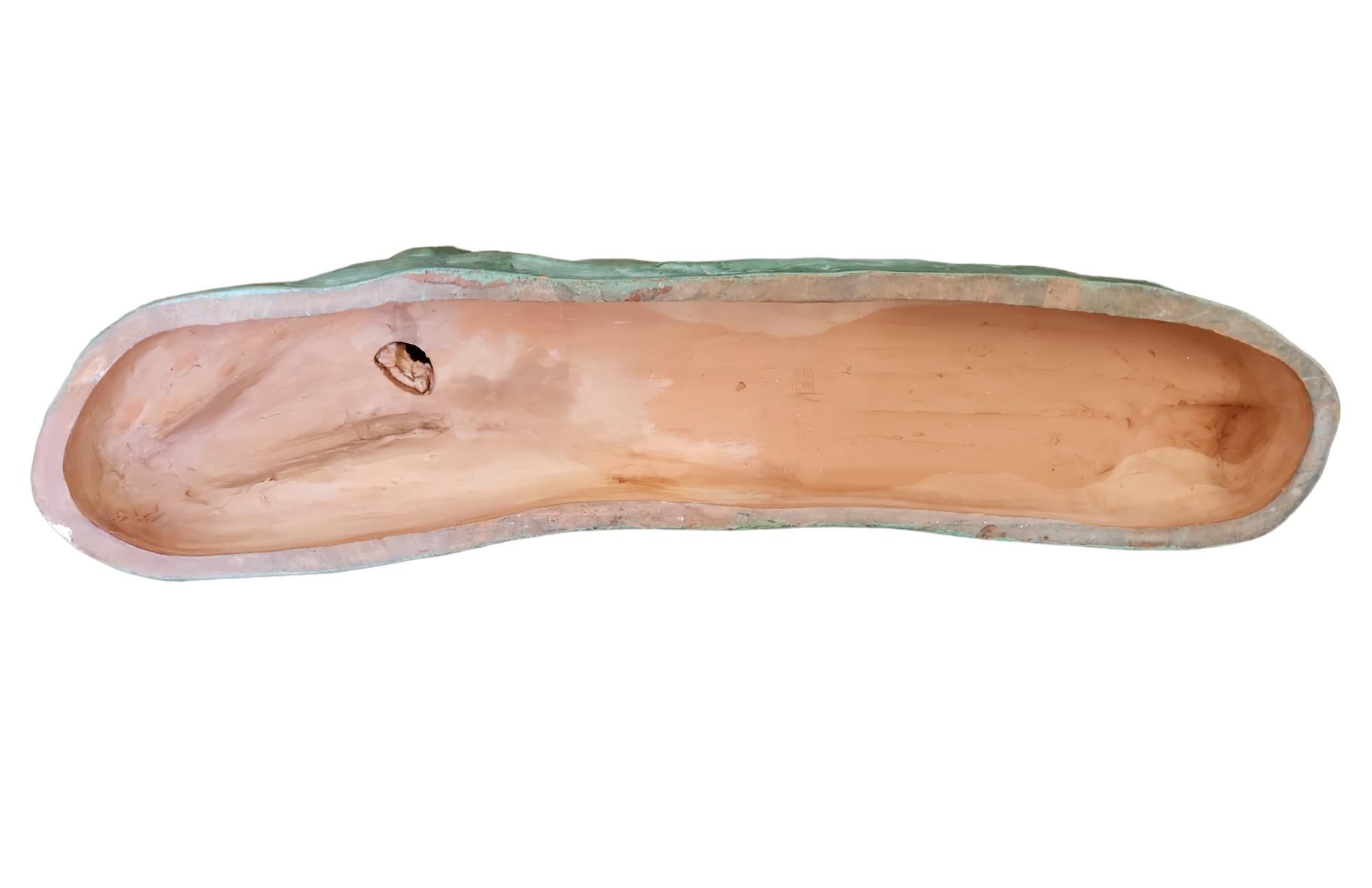 Escultura de sabueso de terracota francesa de 1900 siglo XX en venta